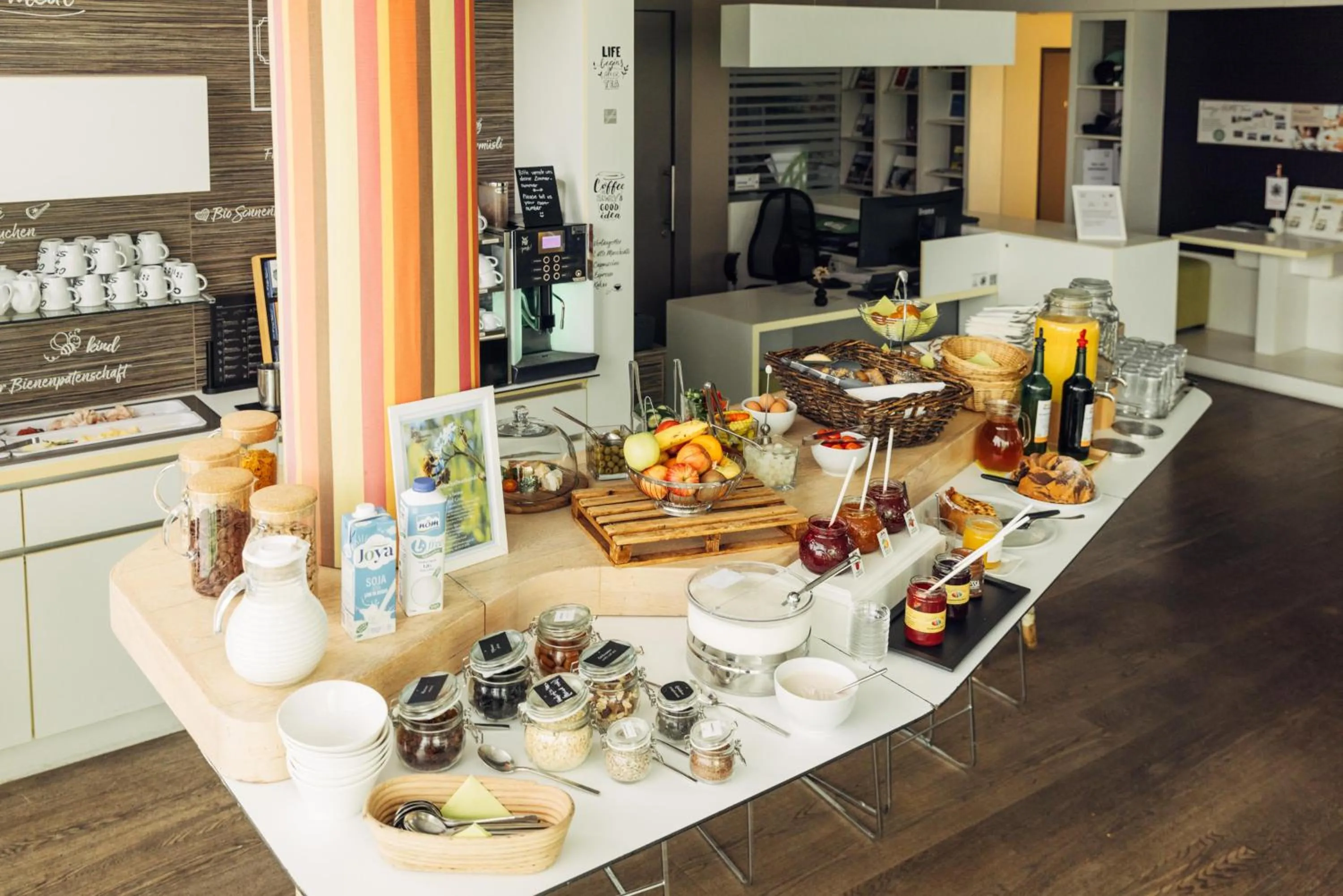 Restaurant/places to eat in harry's home Hart bei Graz hotel & apartments