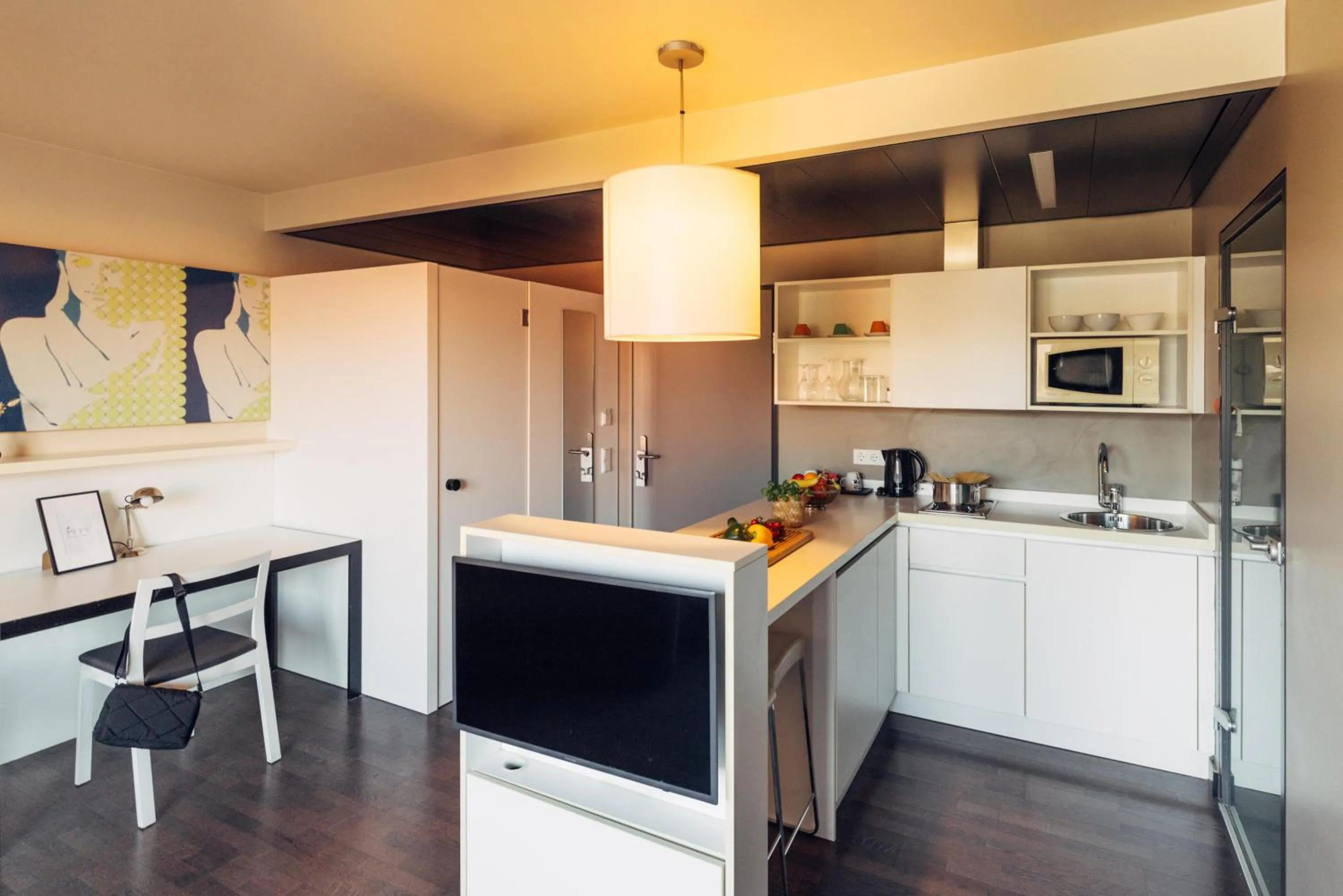 Photo of the whole room in harry's home Hart bei Graz hotel & apartments