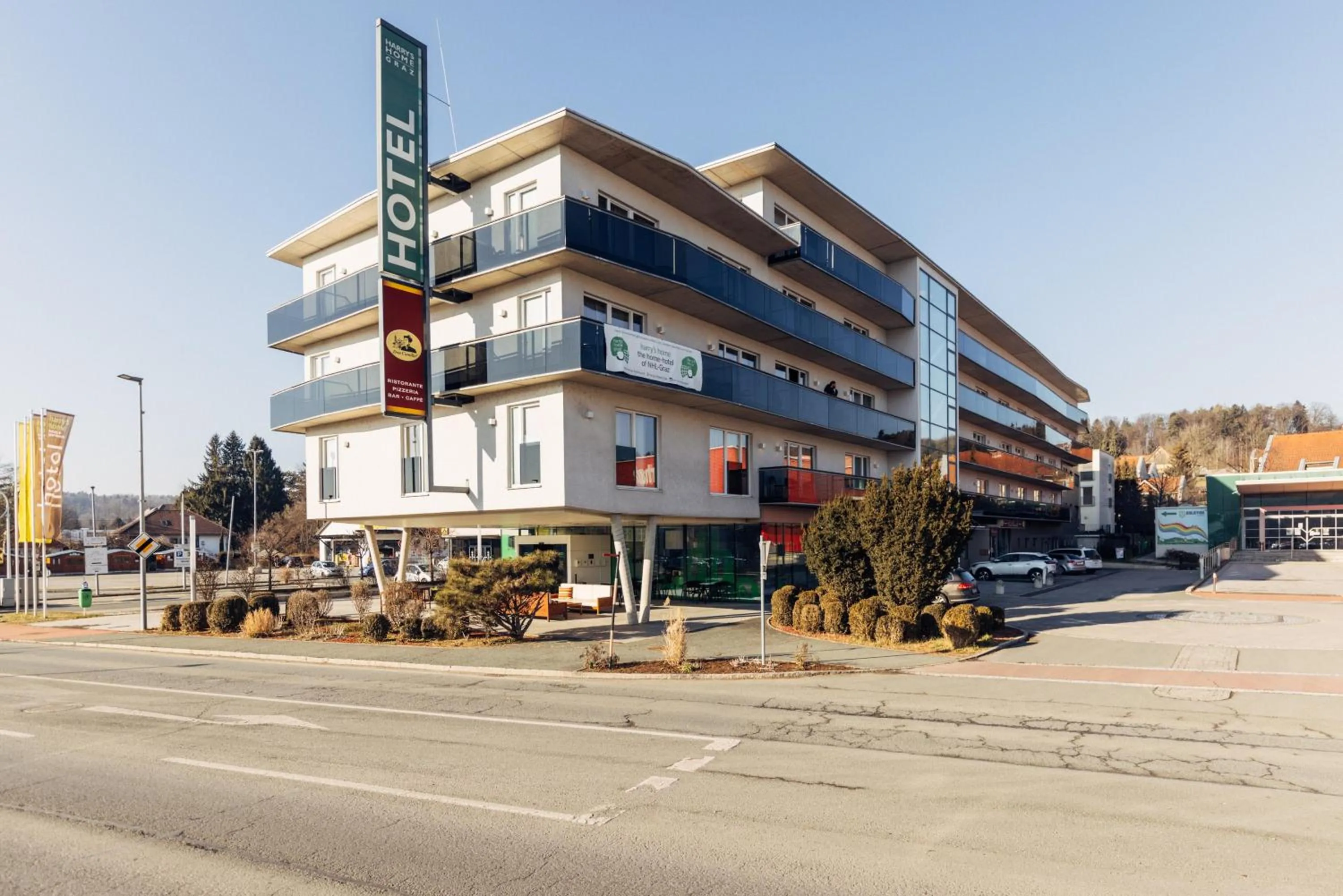 Property building in harry's home Hart bei Graz hotel & apartments