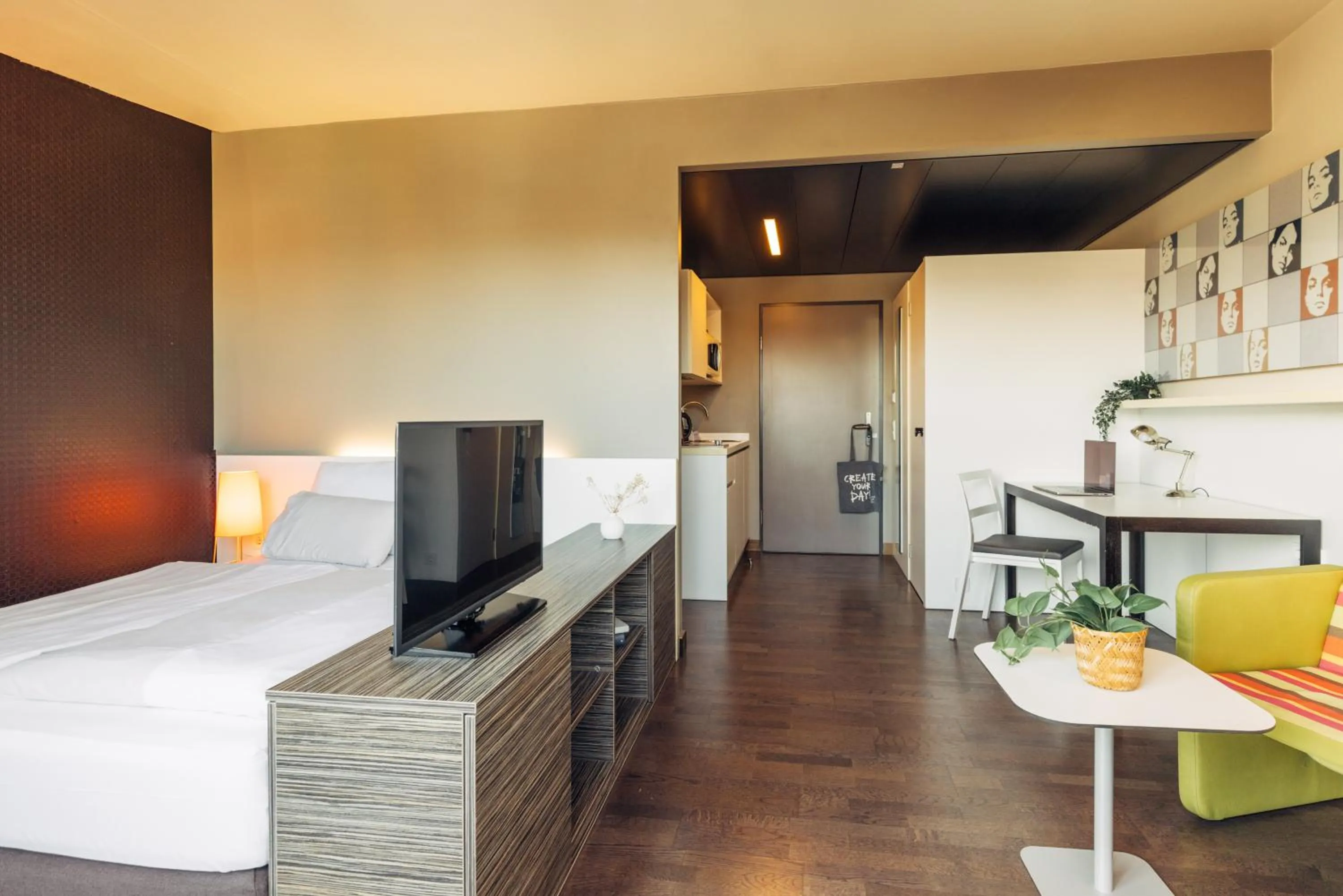 Bed in harry's home Hart bei Graz hotel & apartments