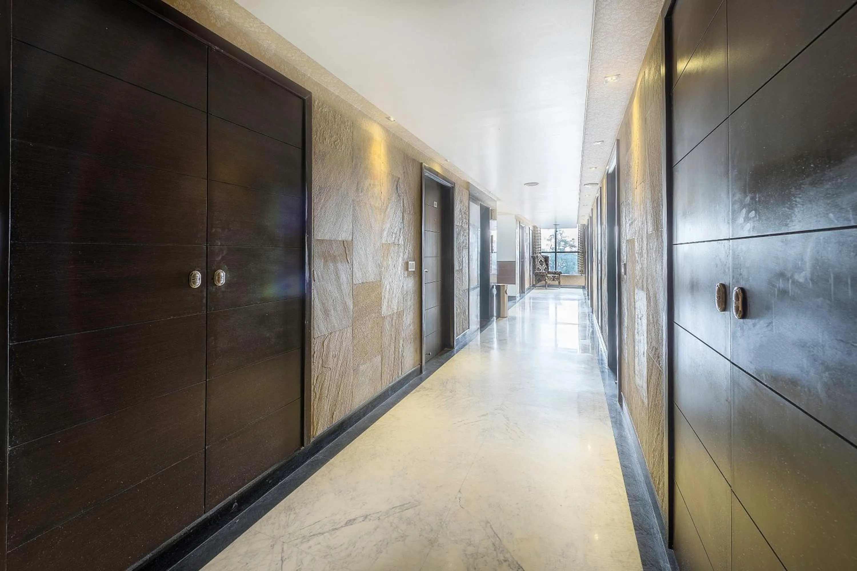 Lobby or reception in Hotel Raya Inn