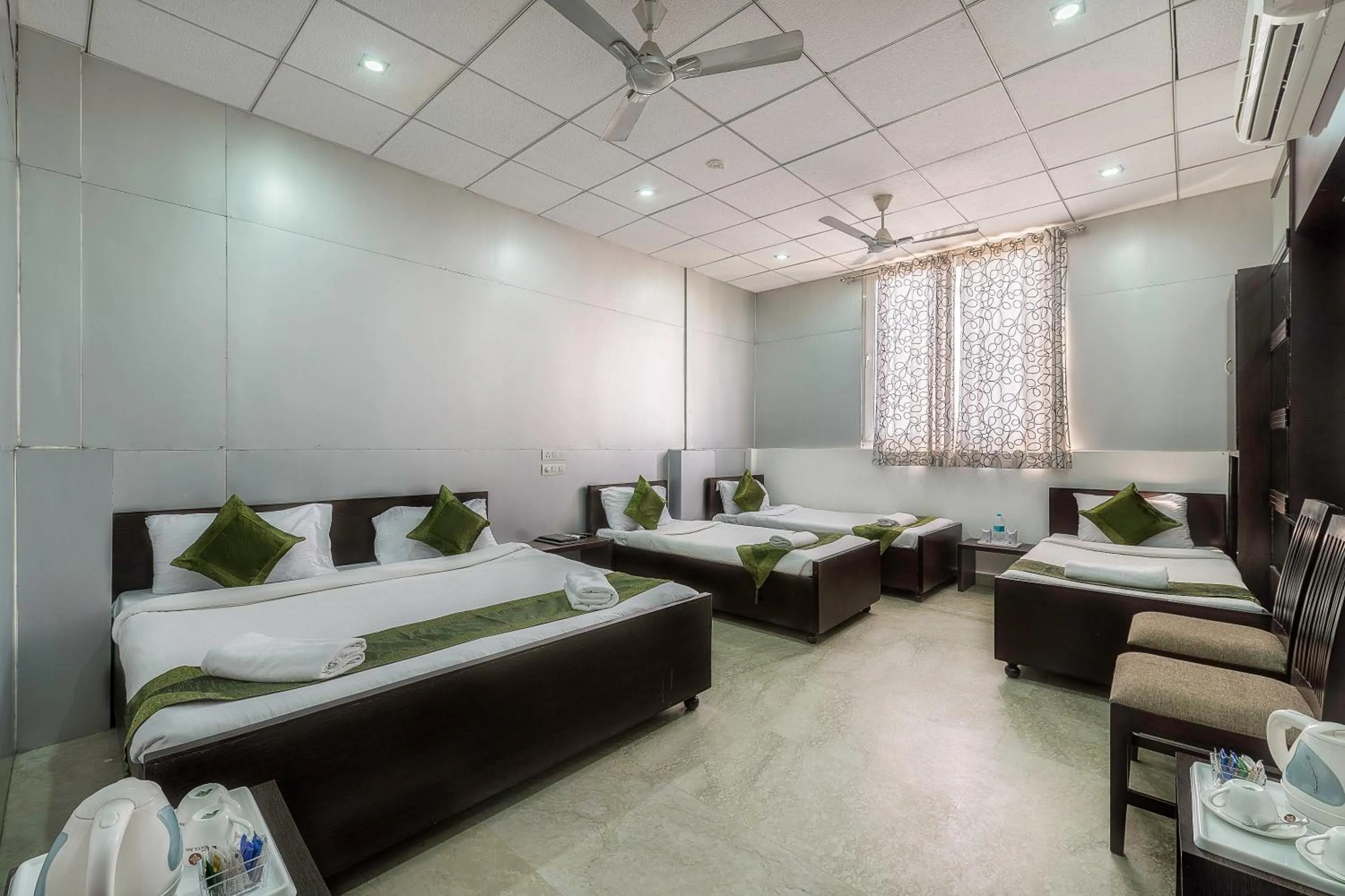 Bedroom, Bed in Hotel Raya Inn