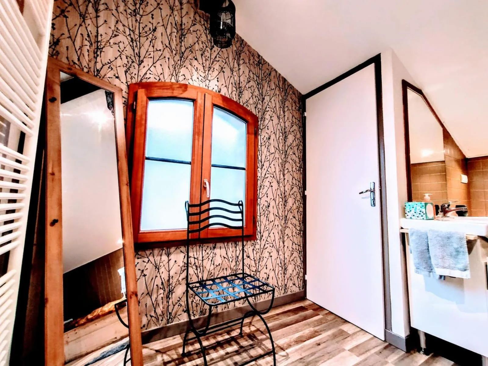 Toilet in La Maison cachée du PAVILLON BELLEVUE