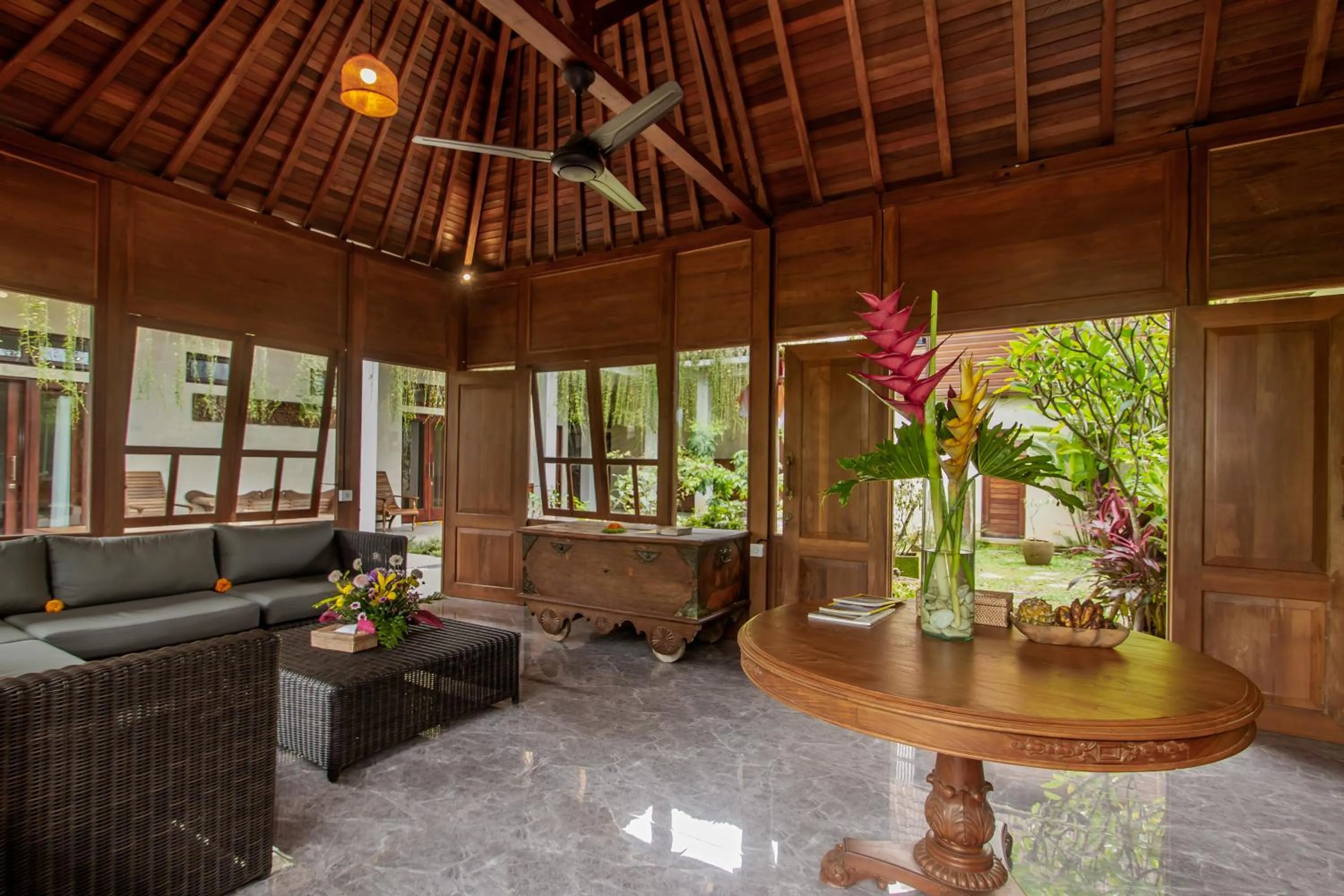 Lobby or reception in Graha Petulu Ubud by GenuineHost