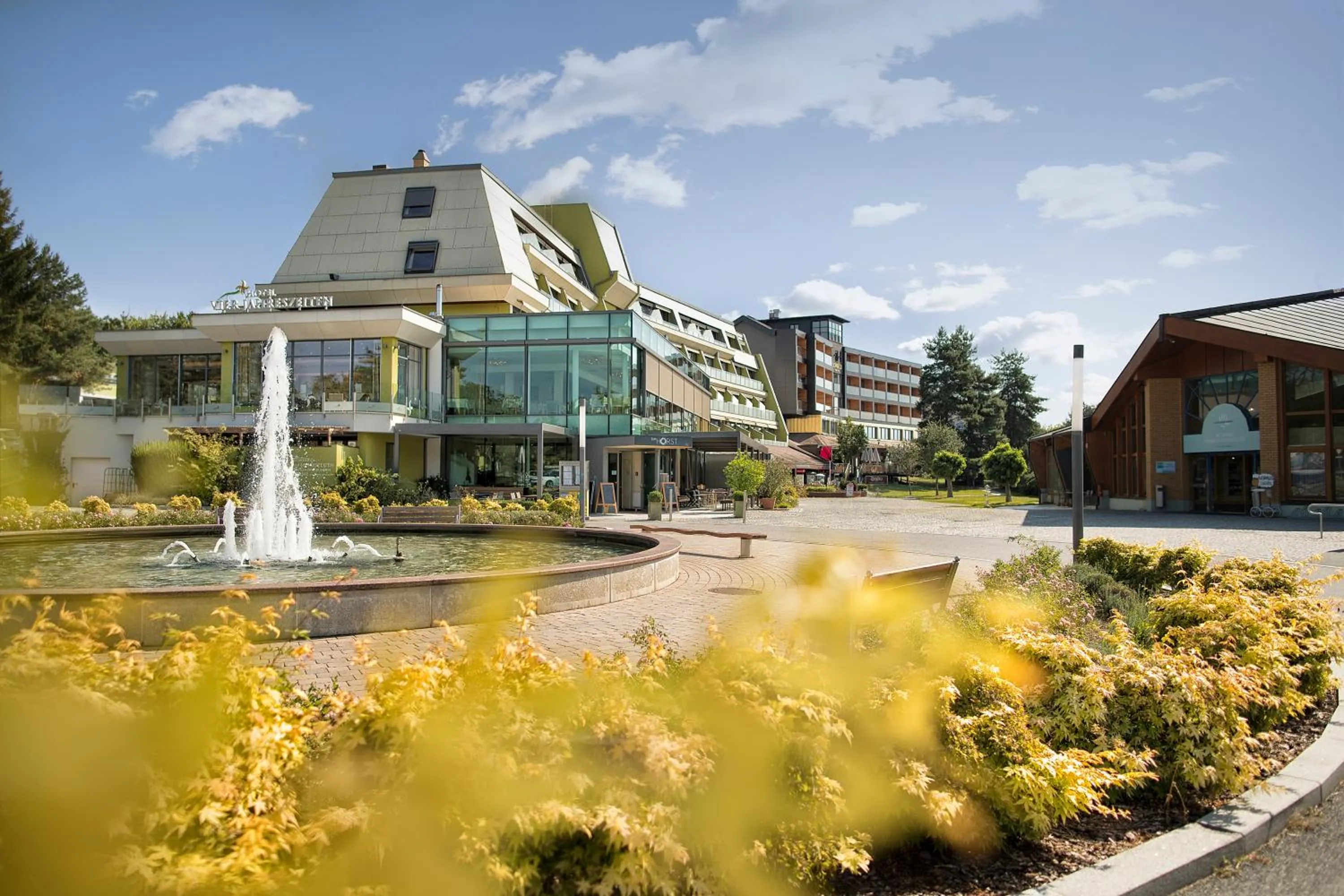 Facade/entrance in Hotel Vier Jahreszeiten Loipersdorf