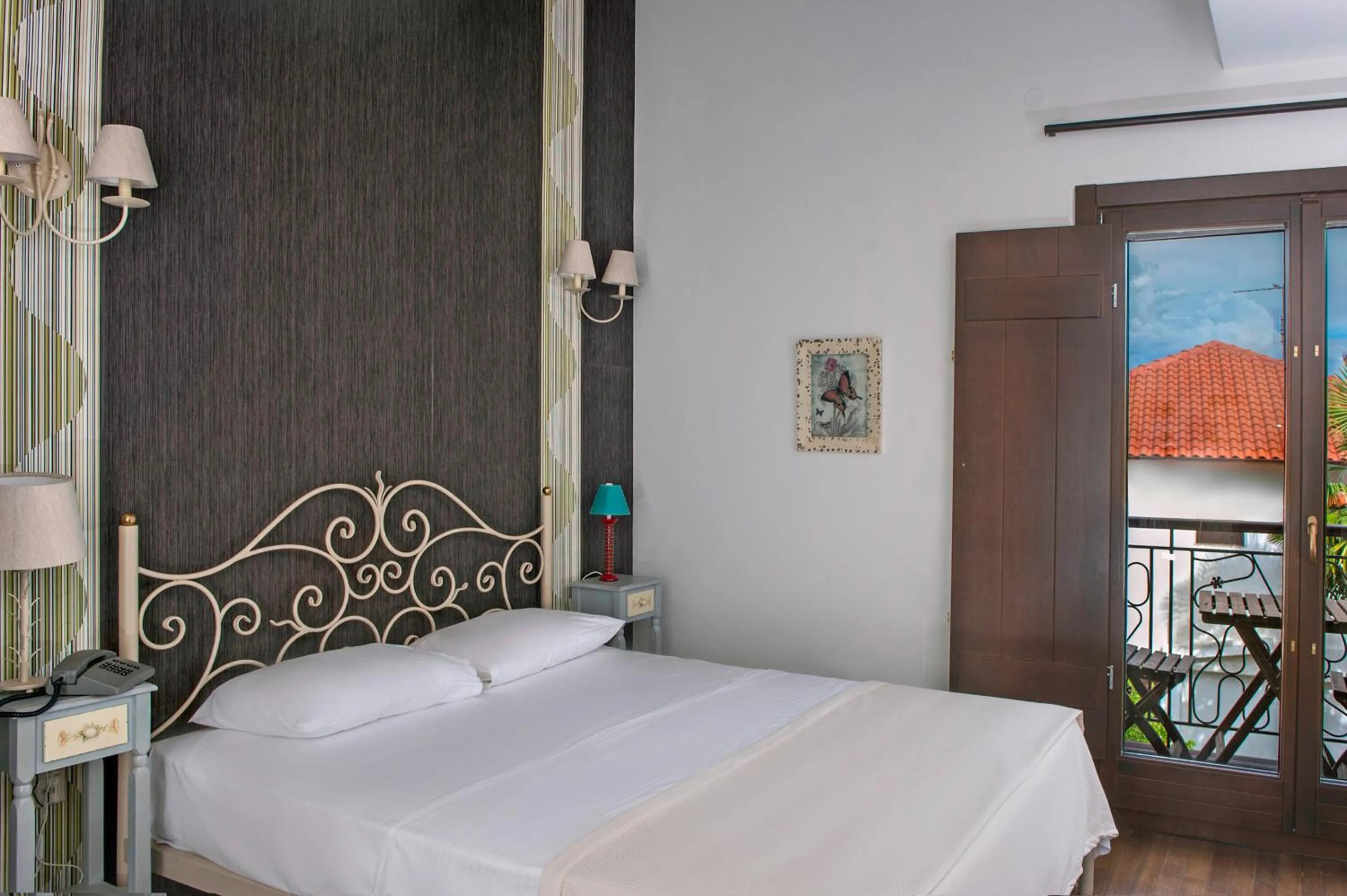 Bed in Polys Guest House