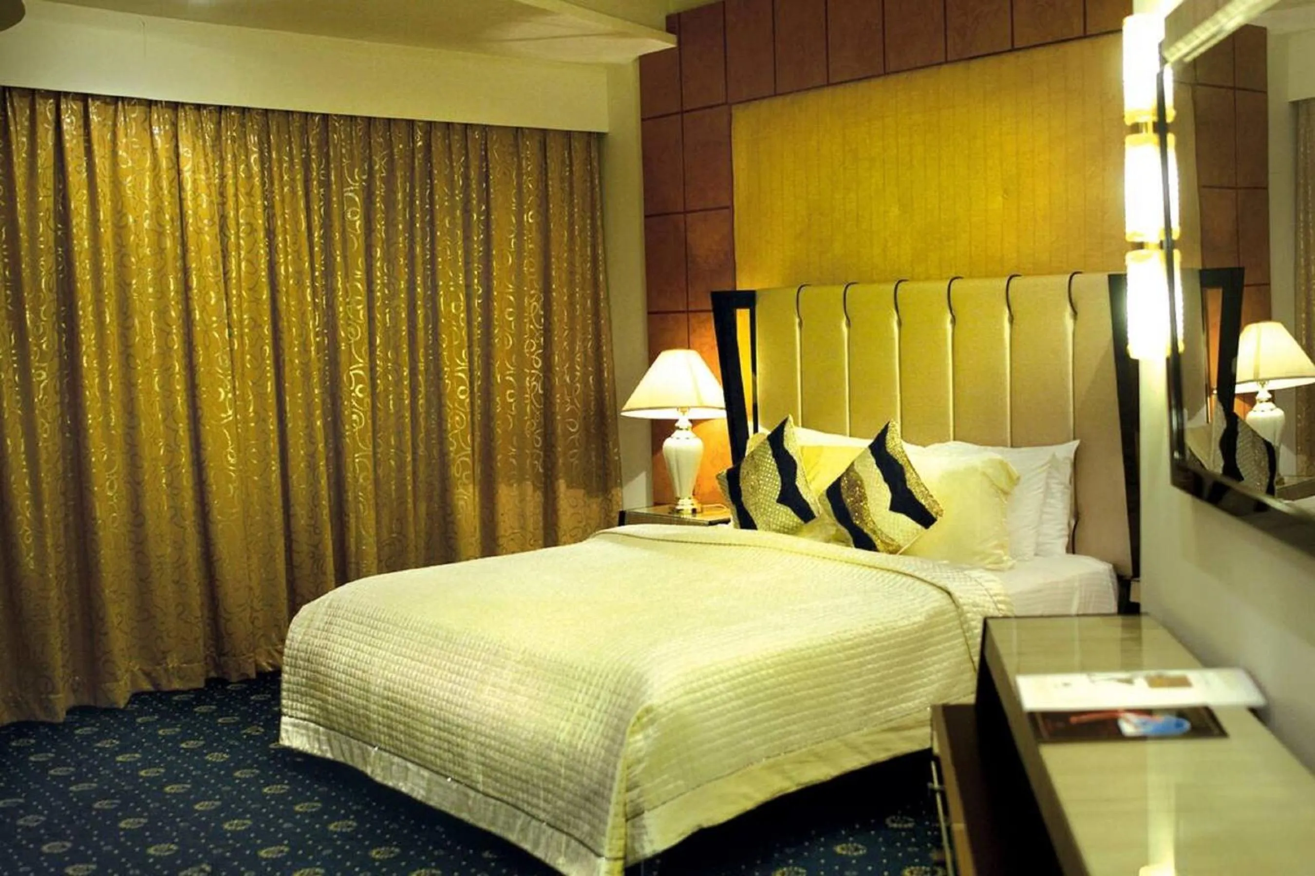 Bed in Panorama Hotel and Spa