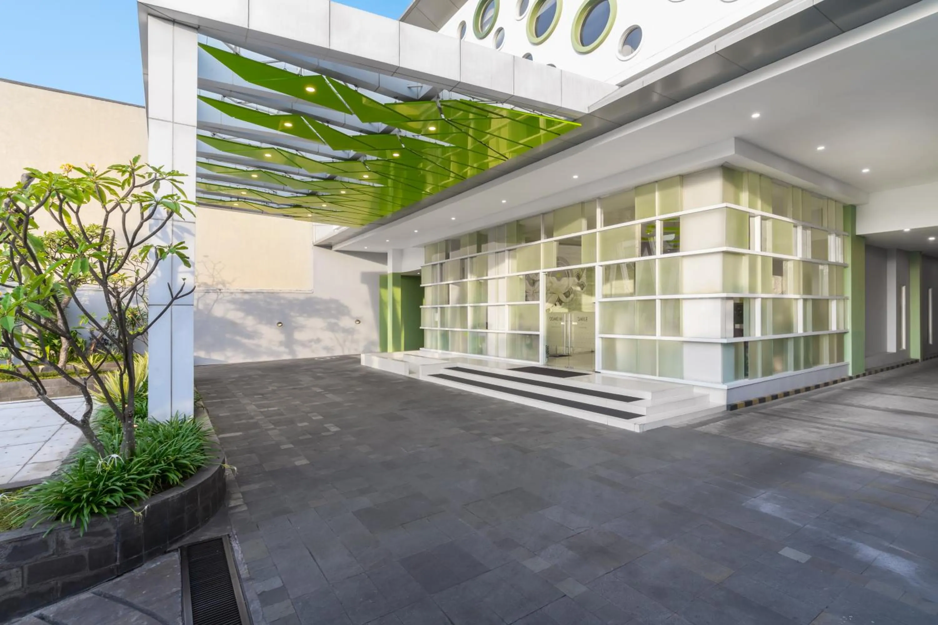 Facade/entrance in Ibis Styles Malang