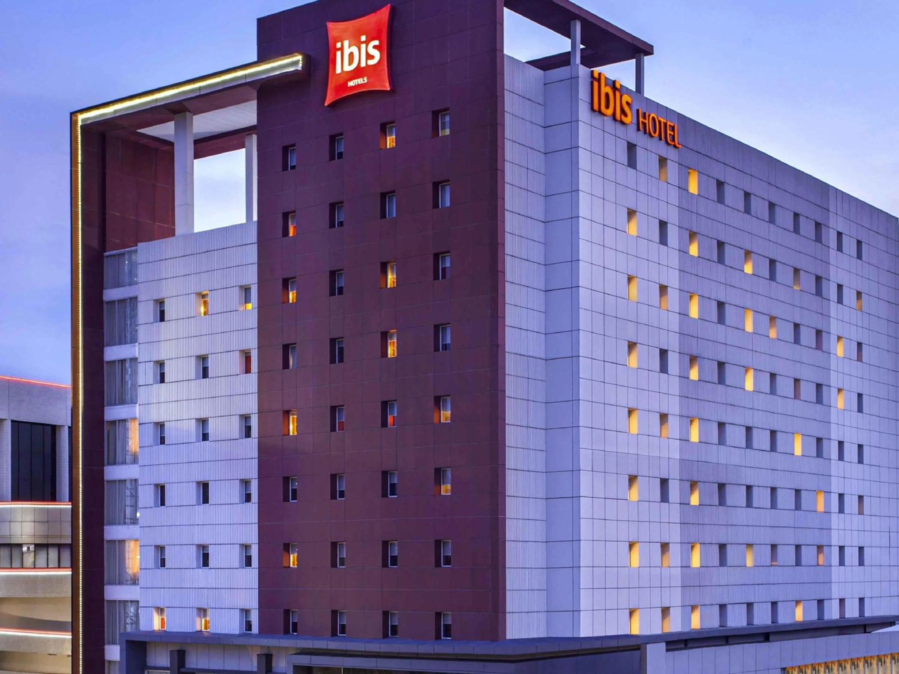 Property building in Ibis Surabaya City Center