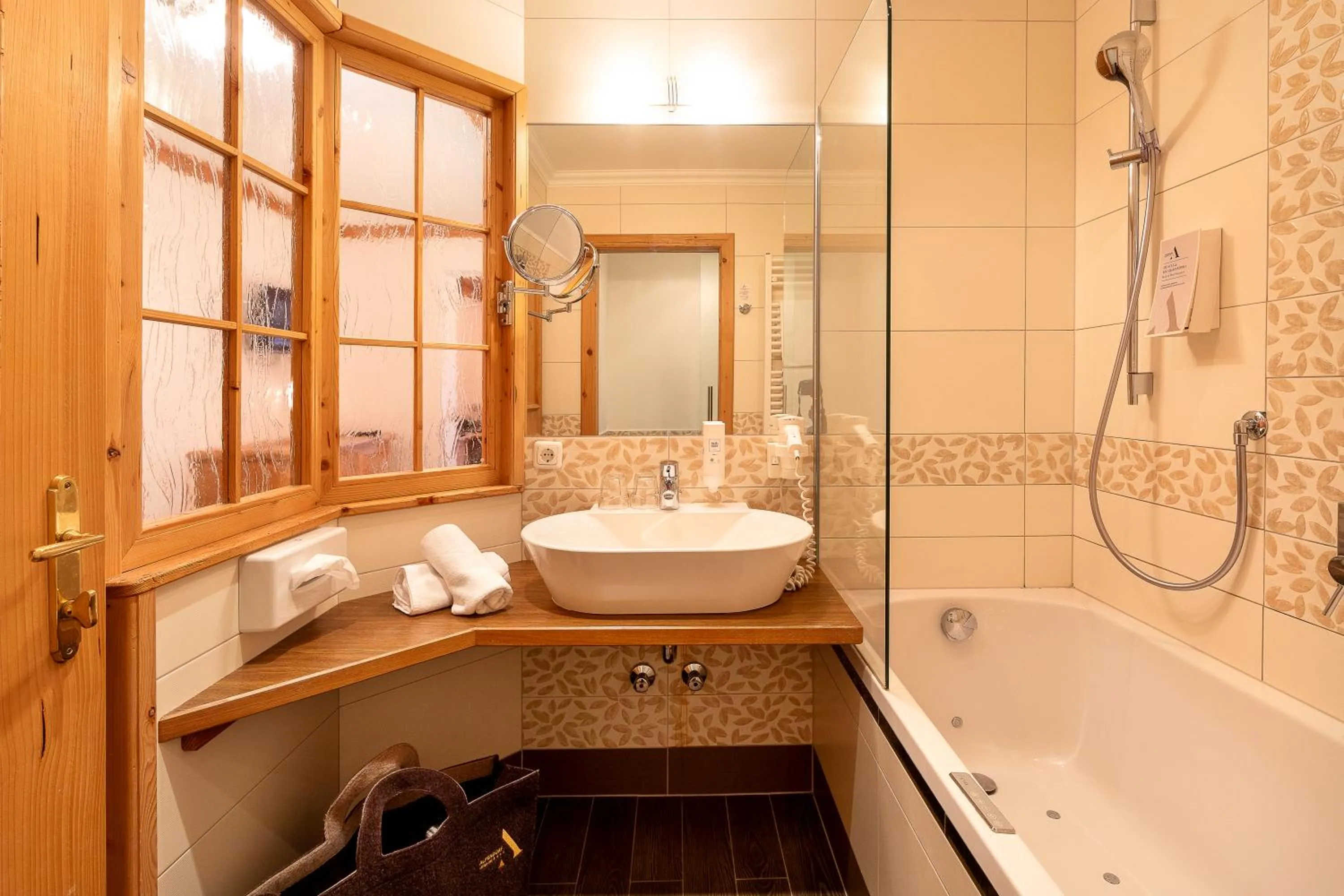 Bathroom in Aktivhotel Alpendorf