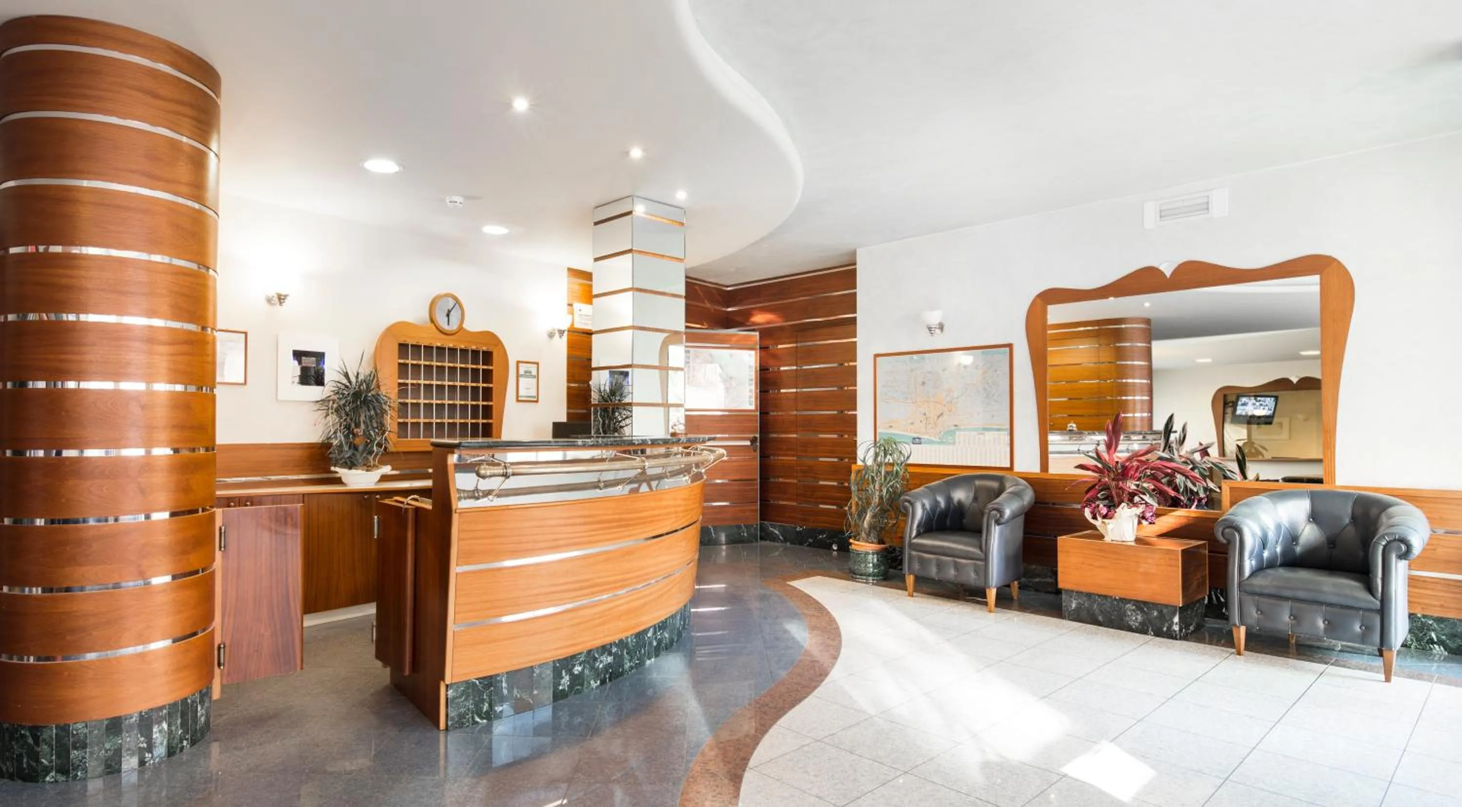 Communal lounge/ TV room in Residence Queen