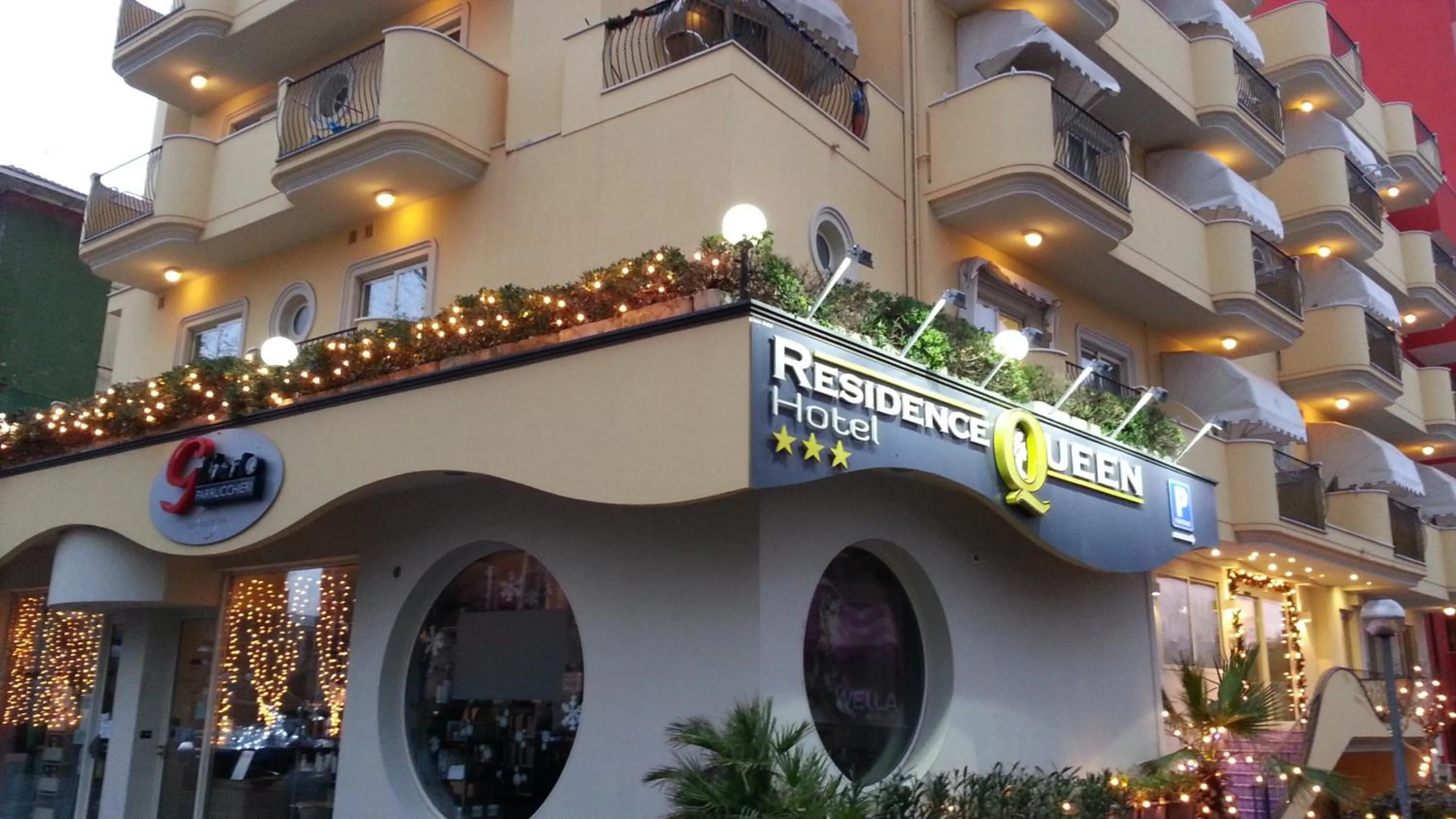 Facade/entrance in Residence Queen