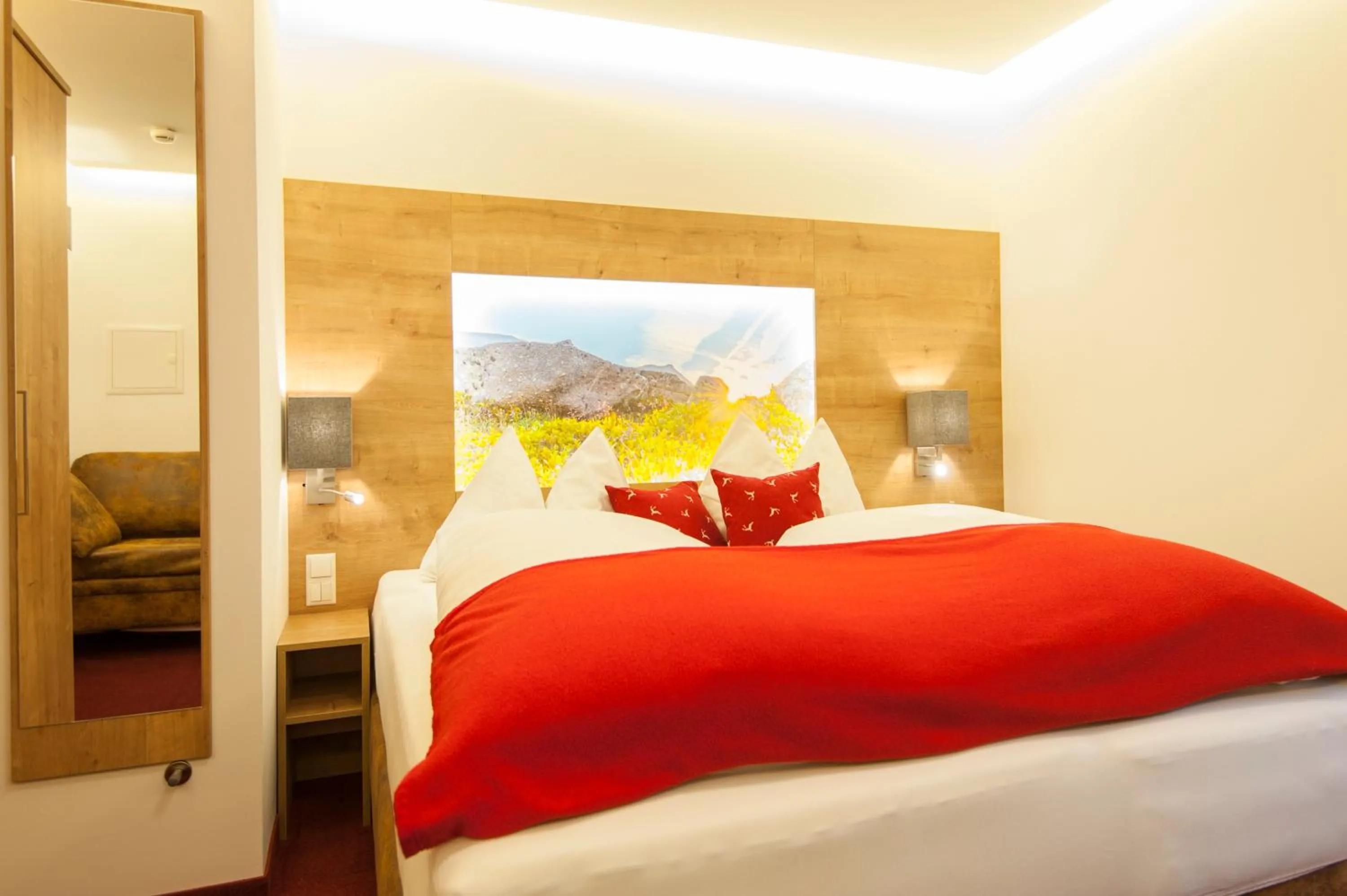 Photo of the whole room, Bed in Landhaus & Appartementhaus Haussteiner