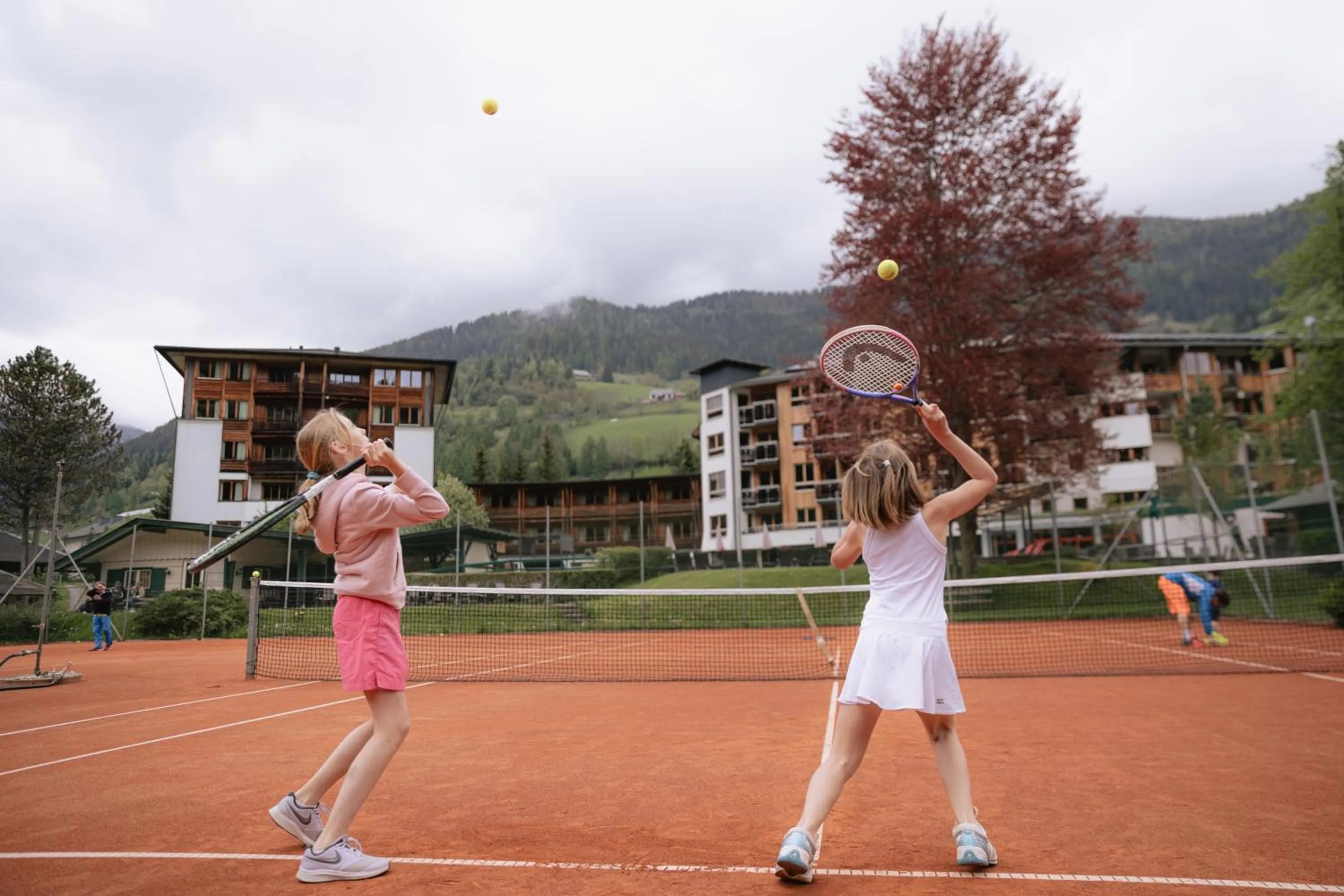Tennis court in Hotel Die Post