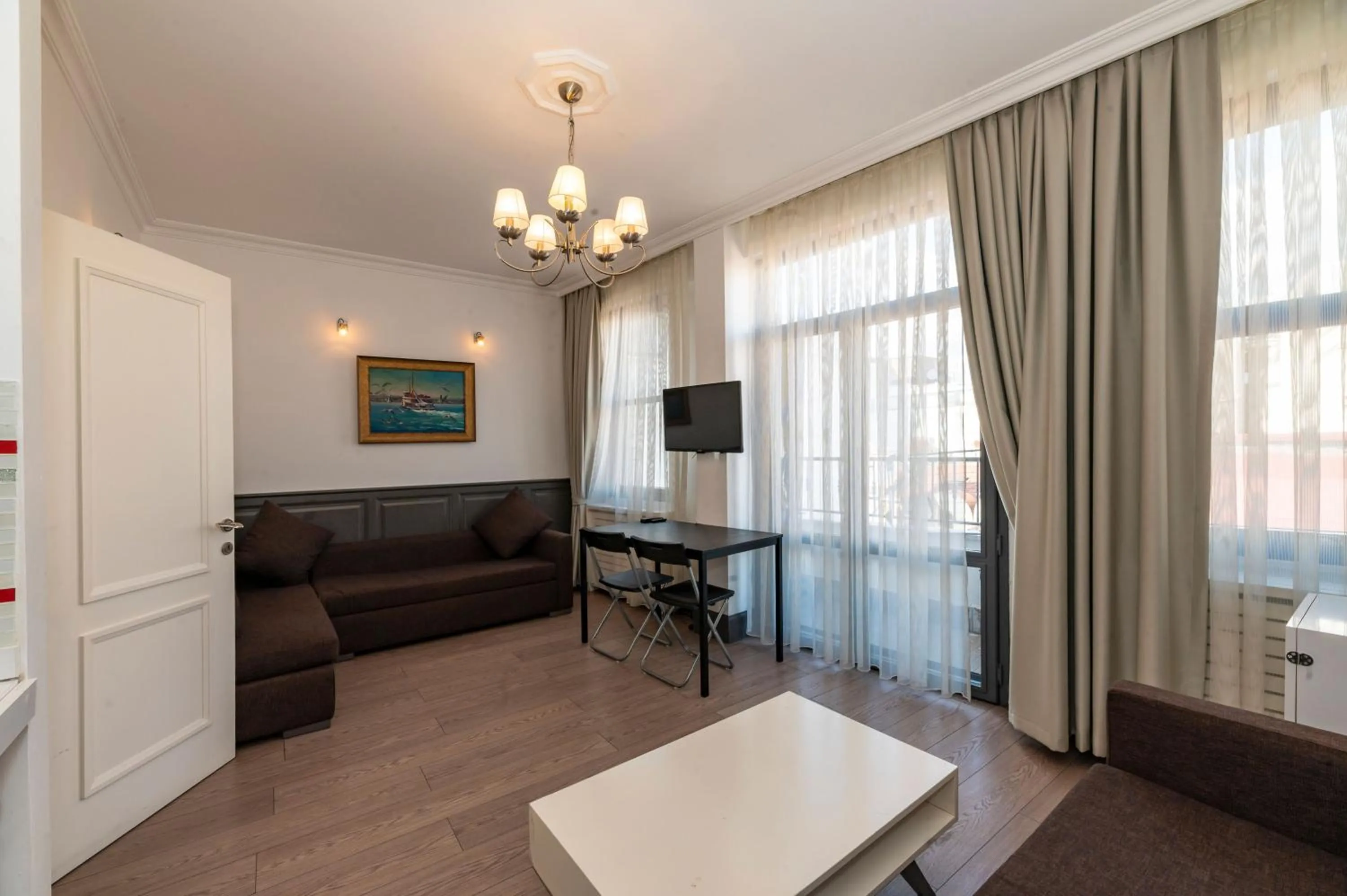 TV and multimedia, TV/Entertainment Center in Pera Line Cihangir