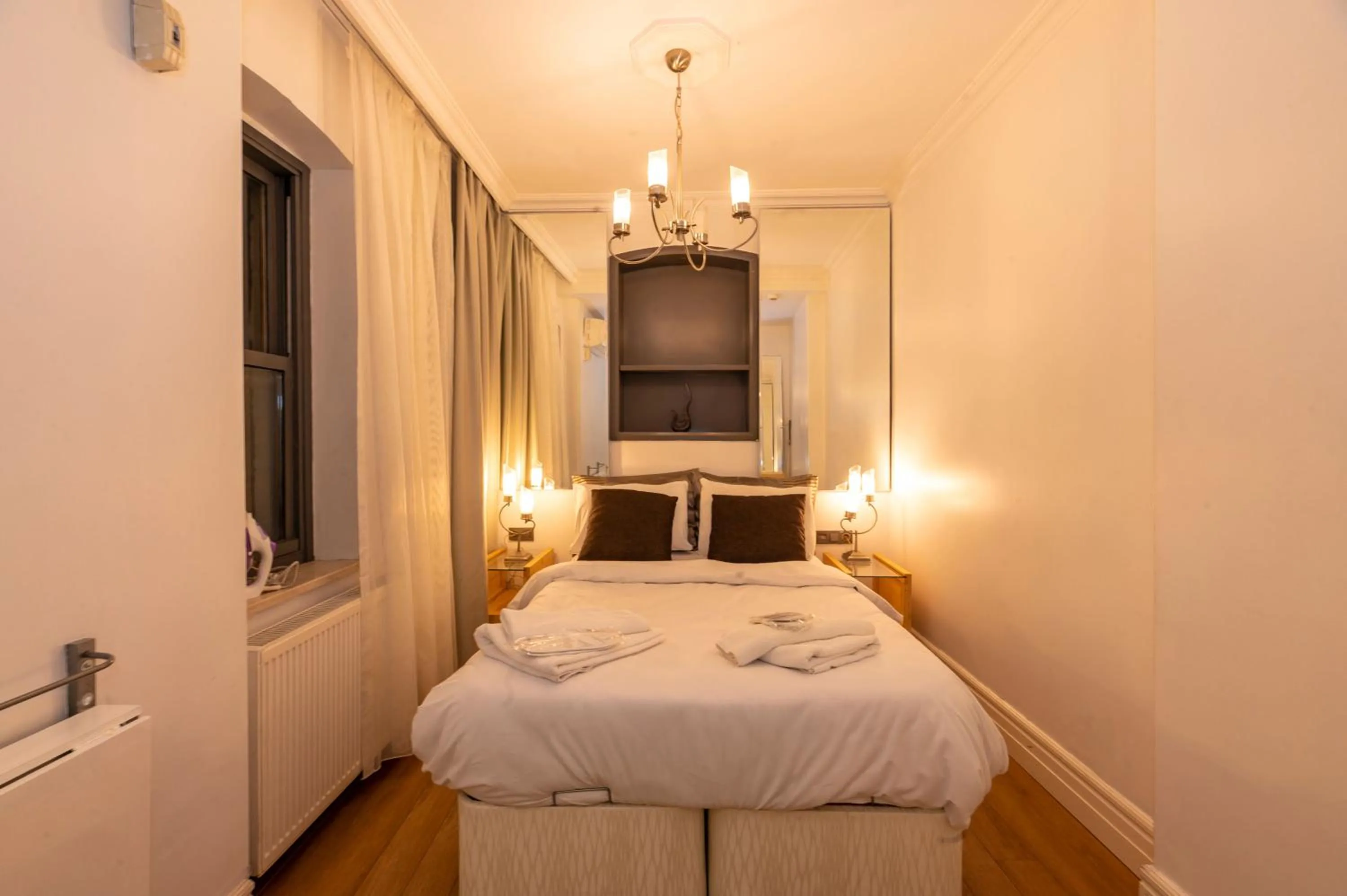 Bedroom in Pera Line Cihangir