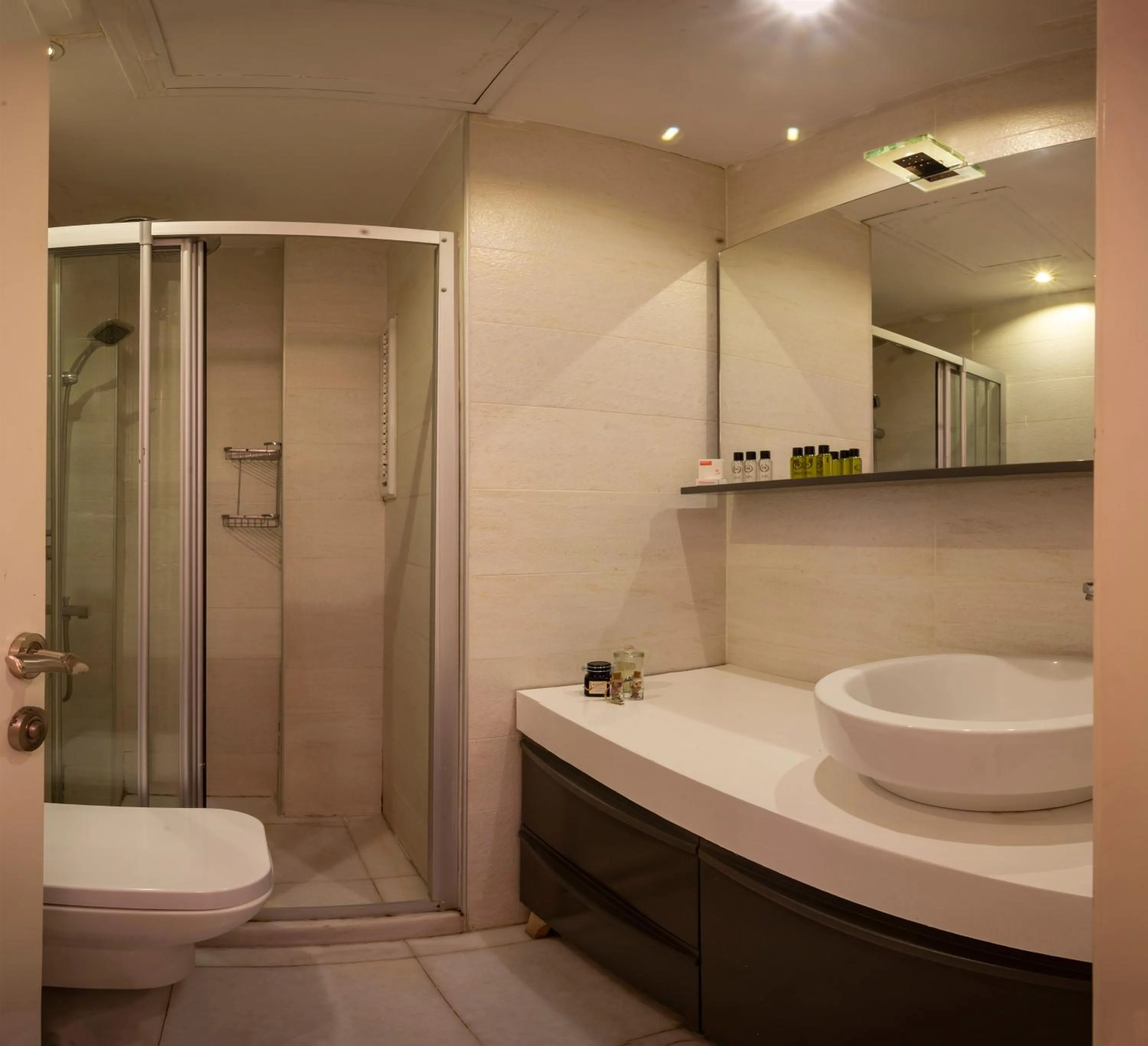 Bathroom in Pera Line Cihangir