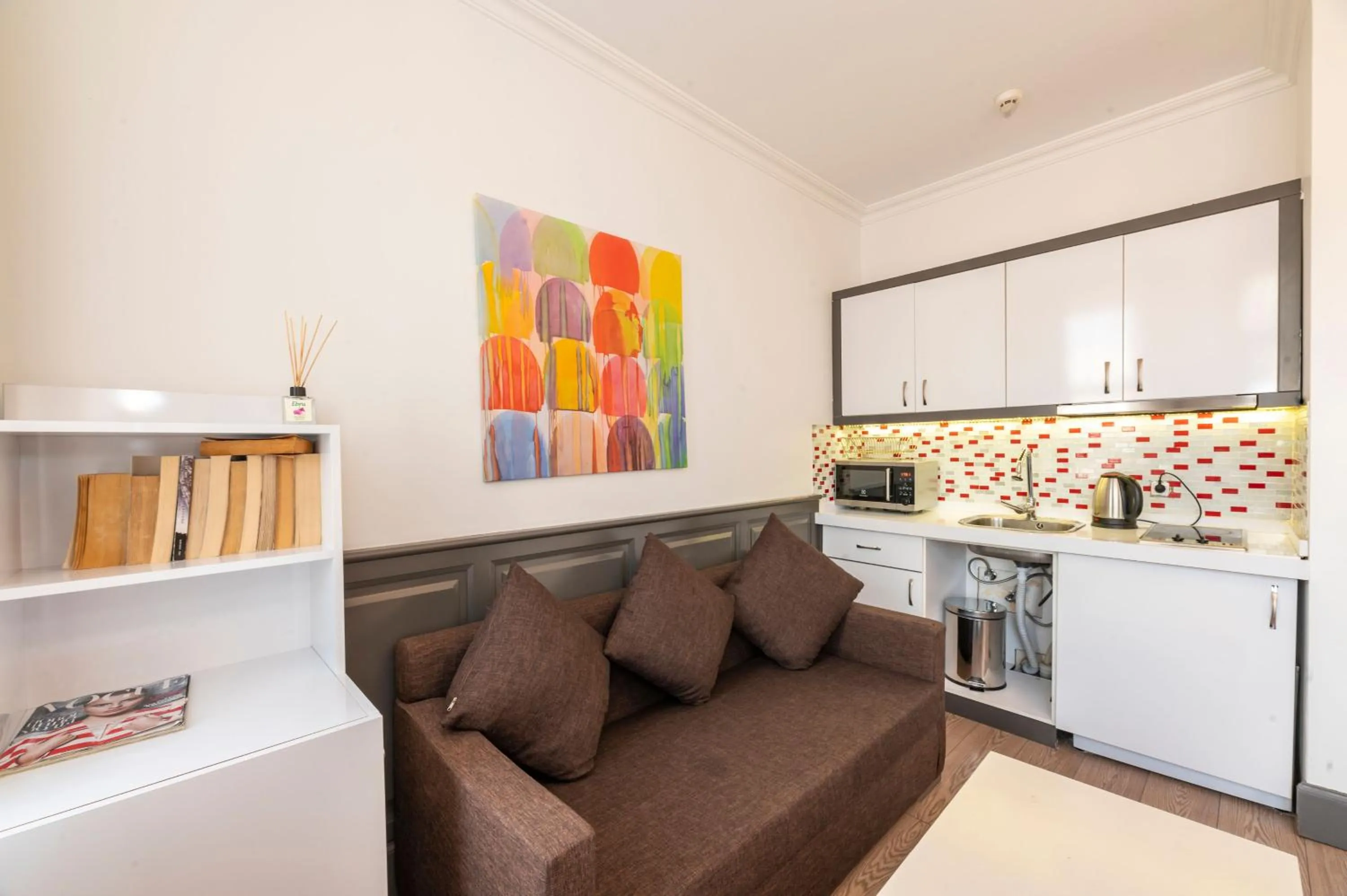 Kitchen or kitchenette, Kitchen/Kitchenette in Pera Line Cihangir