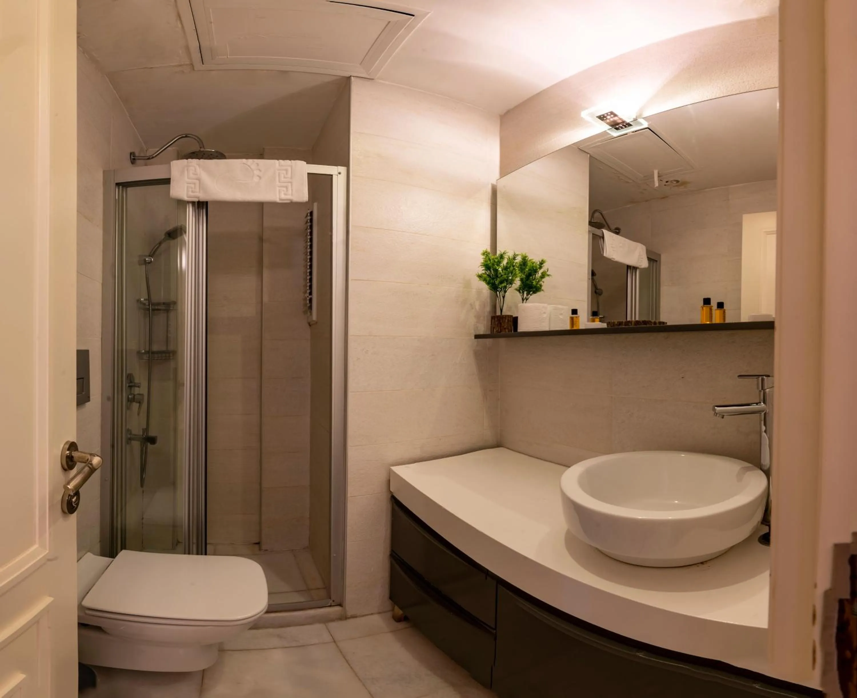 Bathroom in Pera Line Cihangir