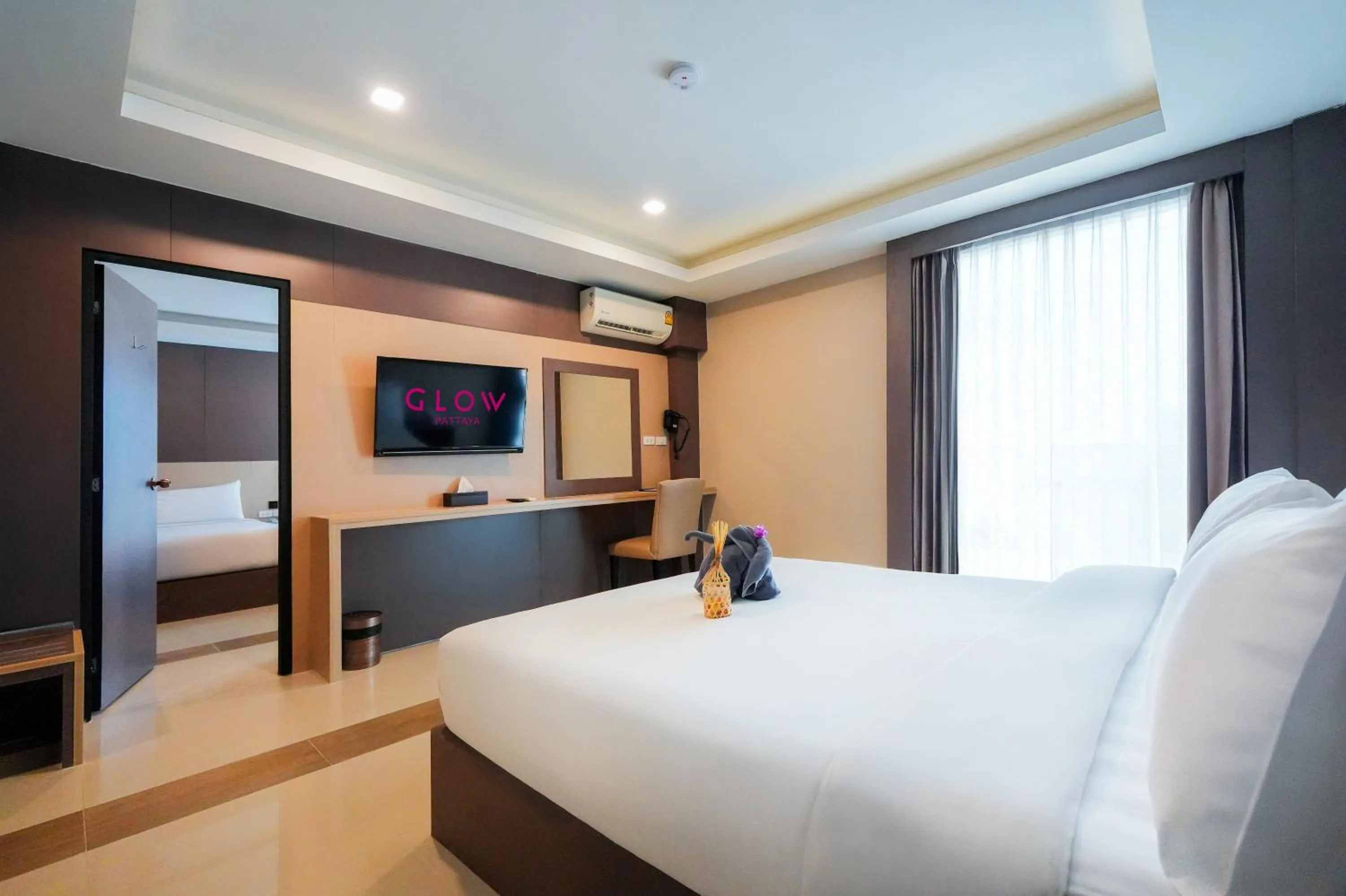 Bedroom, Bed in GLOW Pattaya