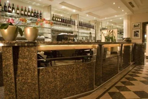 Restaurant/places to eat in Hotel Csejtei