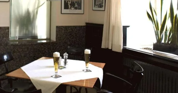 Restaurant/places to eat in Hotel Csejtei