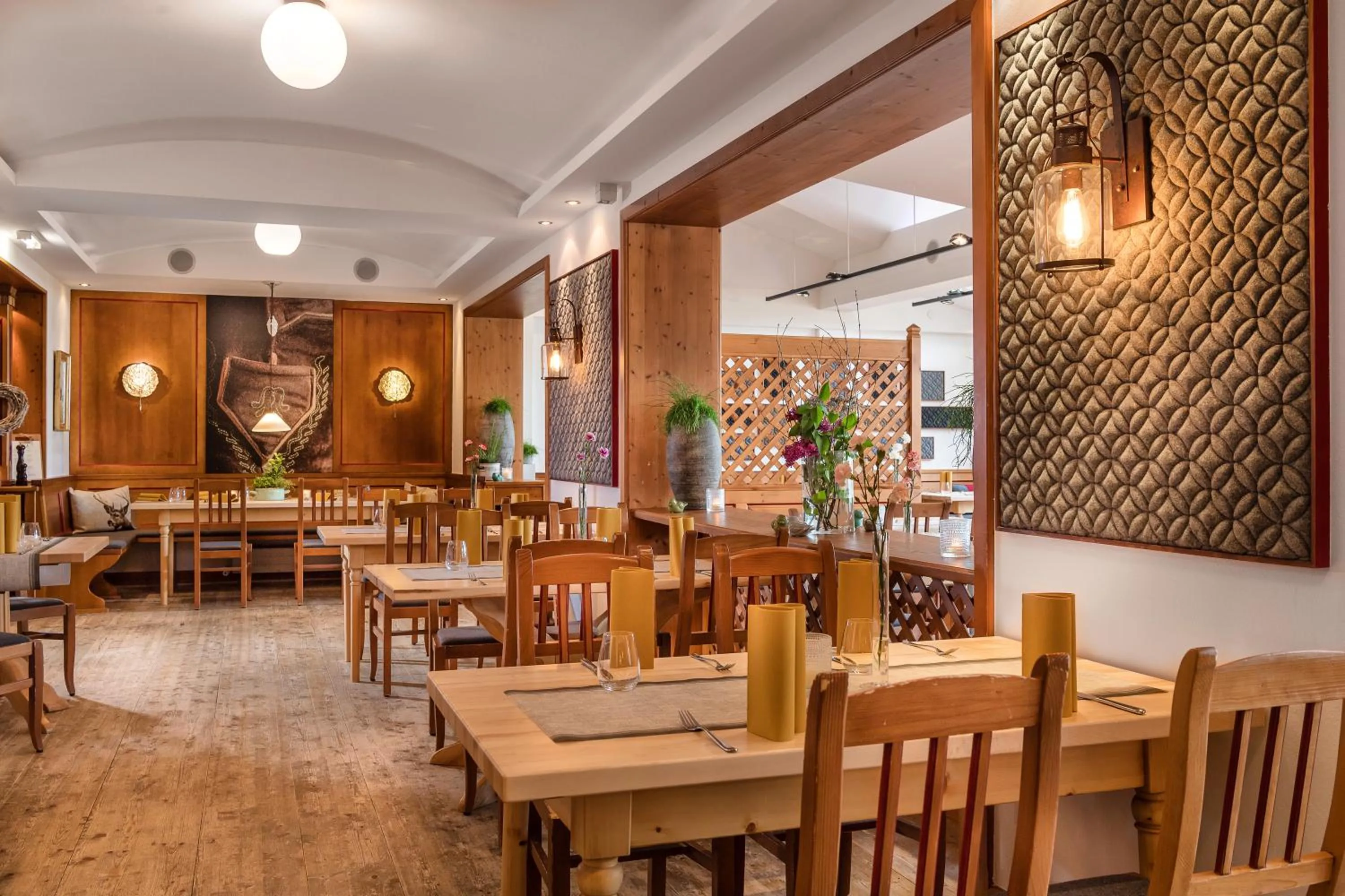 Restaurant/places to eat in MONDI Hotel am Grundlsee