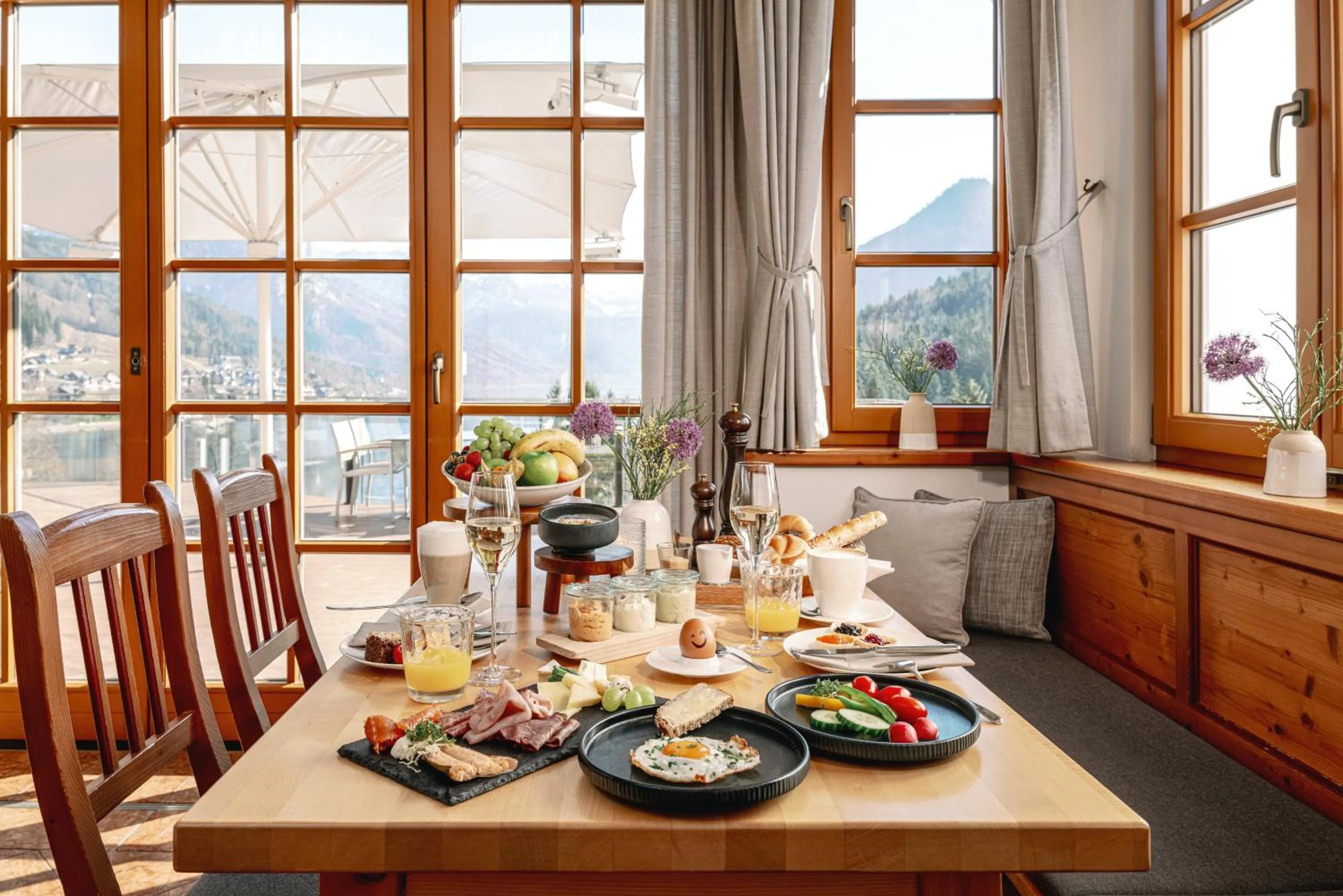 Breakfast in MONDI Hotel am Grundlsee
