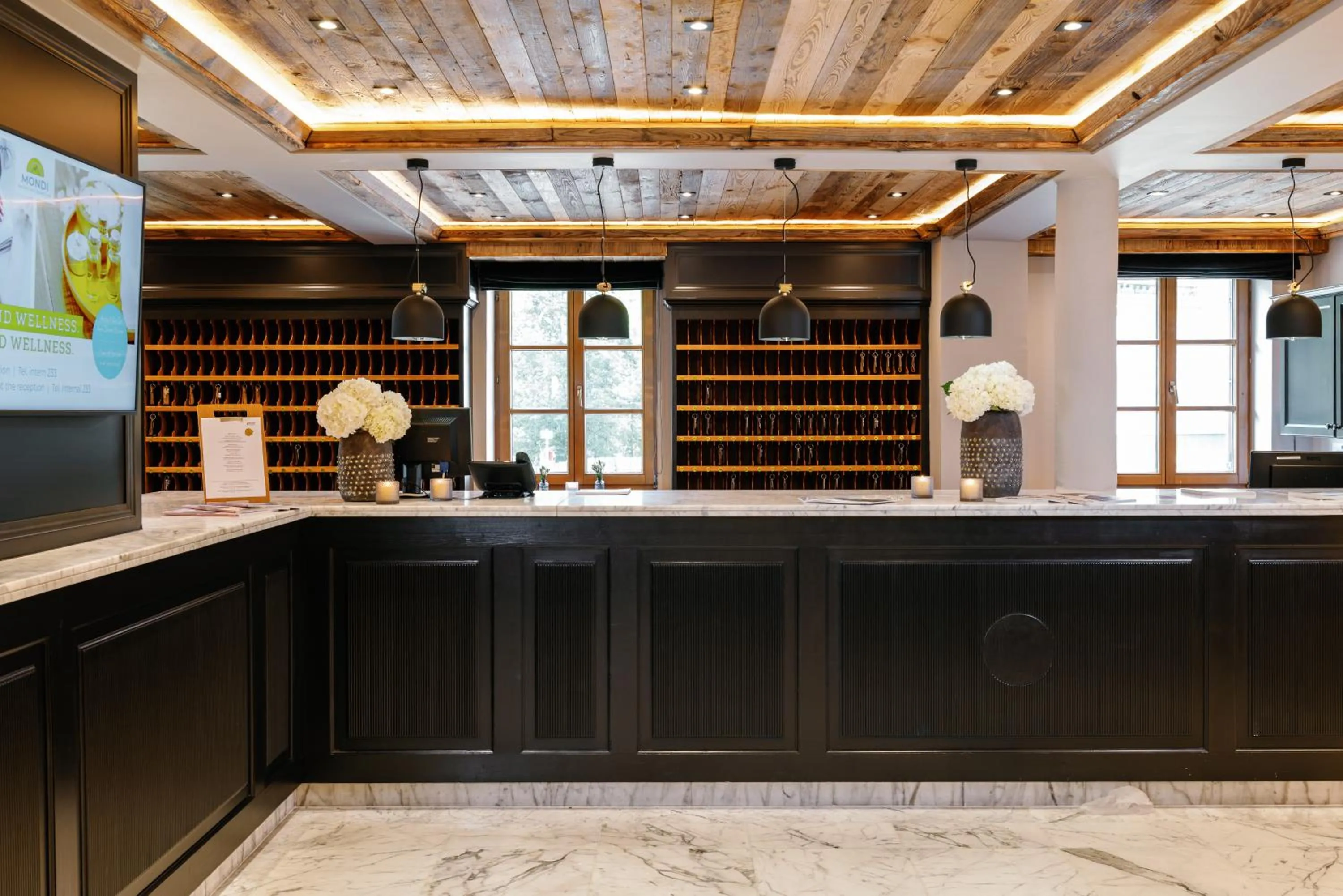 Lobby or reception in MONDI Hotel am Grundlsee
