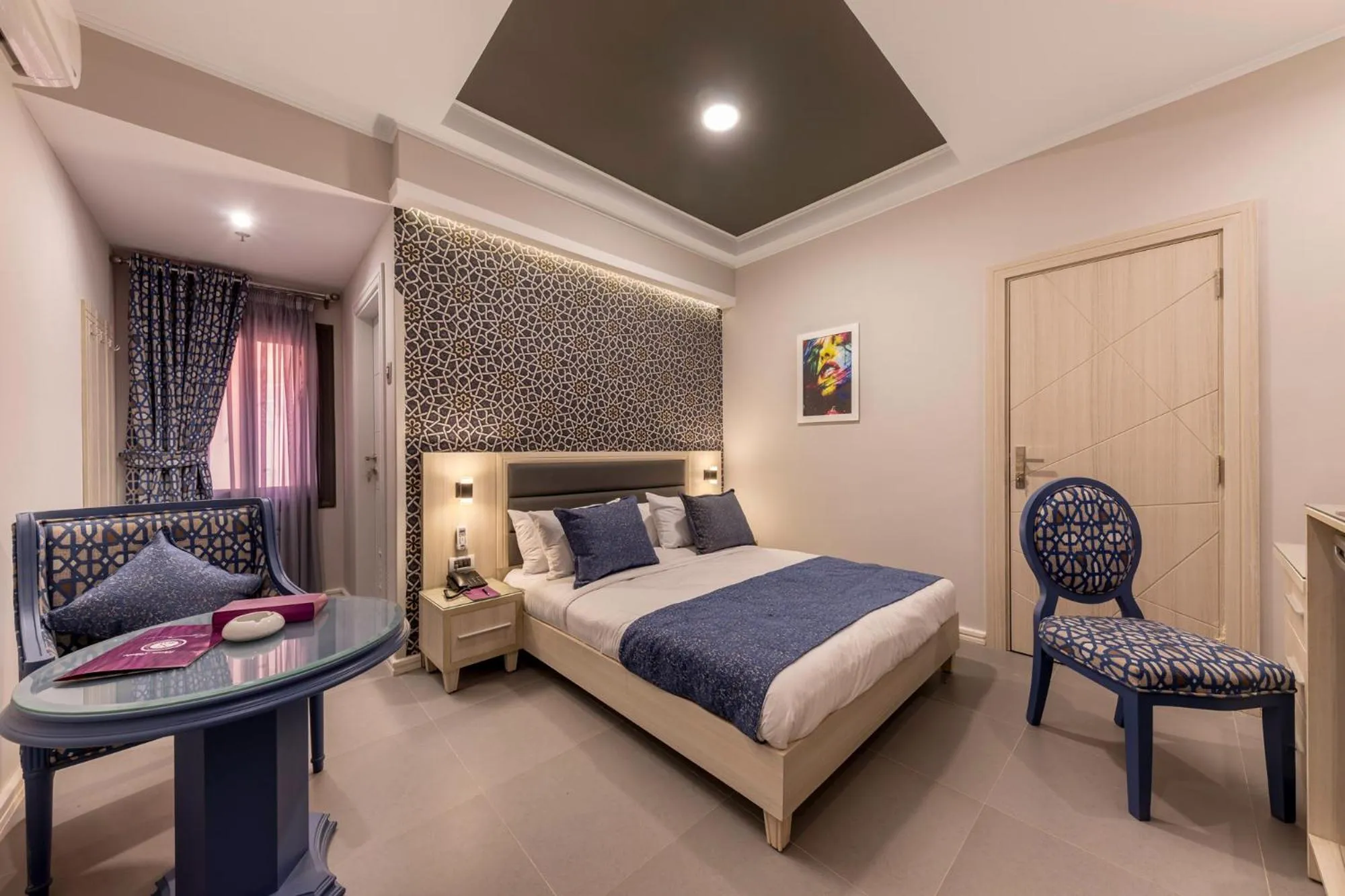 Photo of the whole room, Bed in Royal Day Plaza Hotel