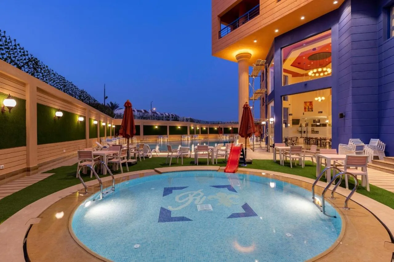 Night in Royal Day Plaza Hotel