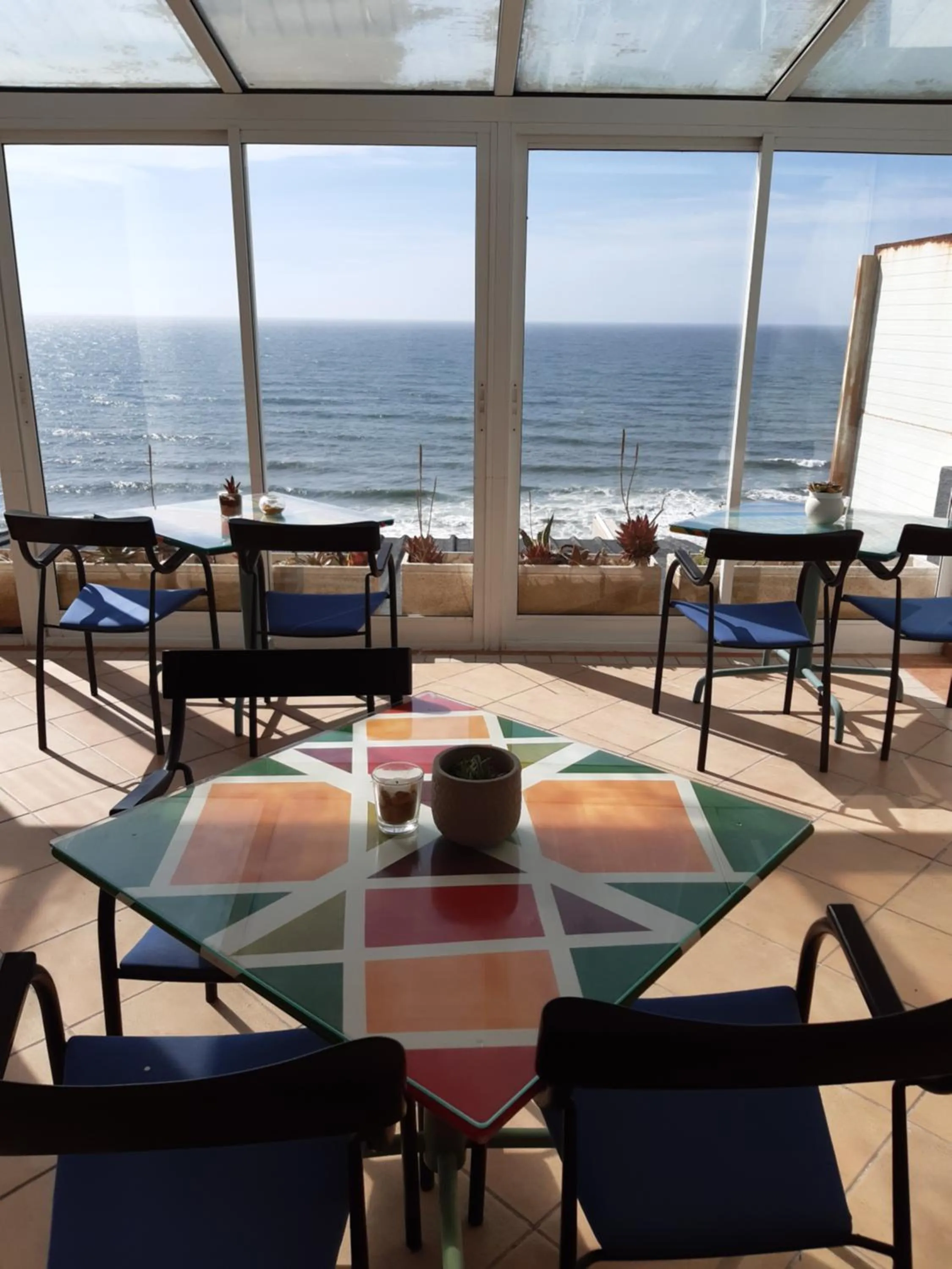 Communal lounge/ TV room in Albergaria Pedra D'Ouro