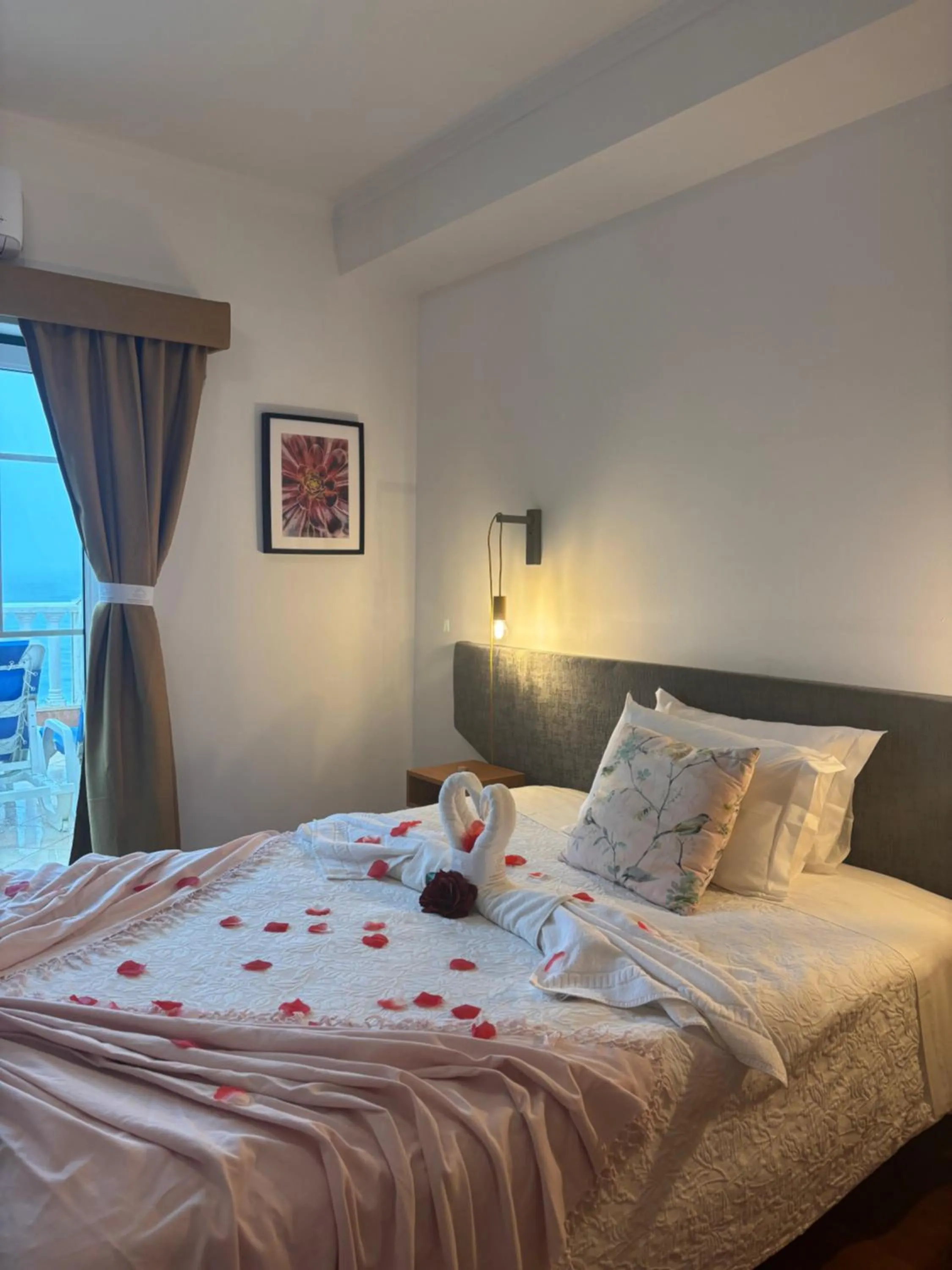 Property building, Bed in Albergaria Pedra D'Ouro