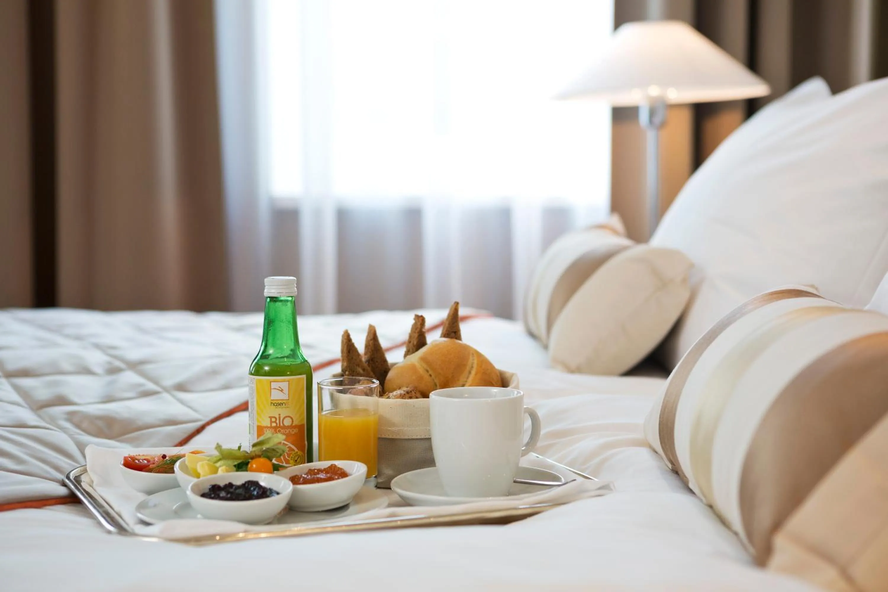Food and drinks, Bed in The Harmonie Vienna, BW Premier Collection
