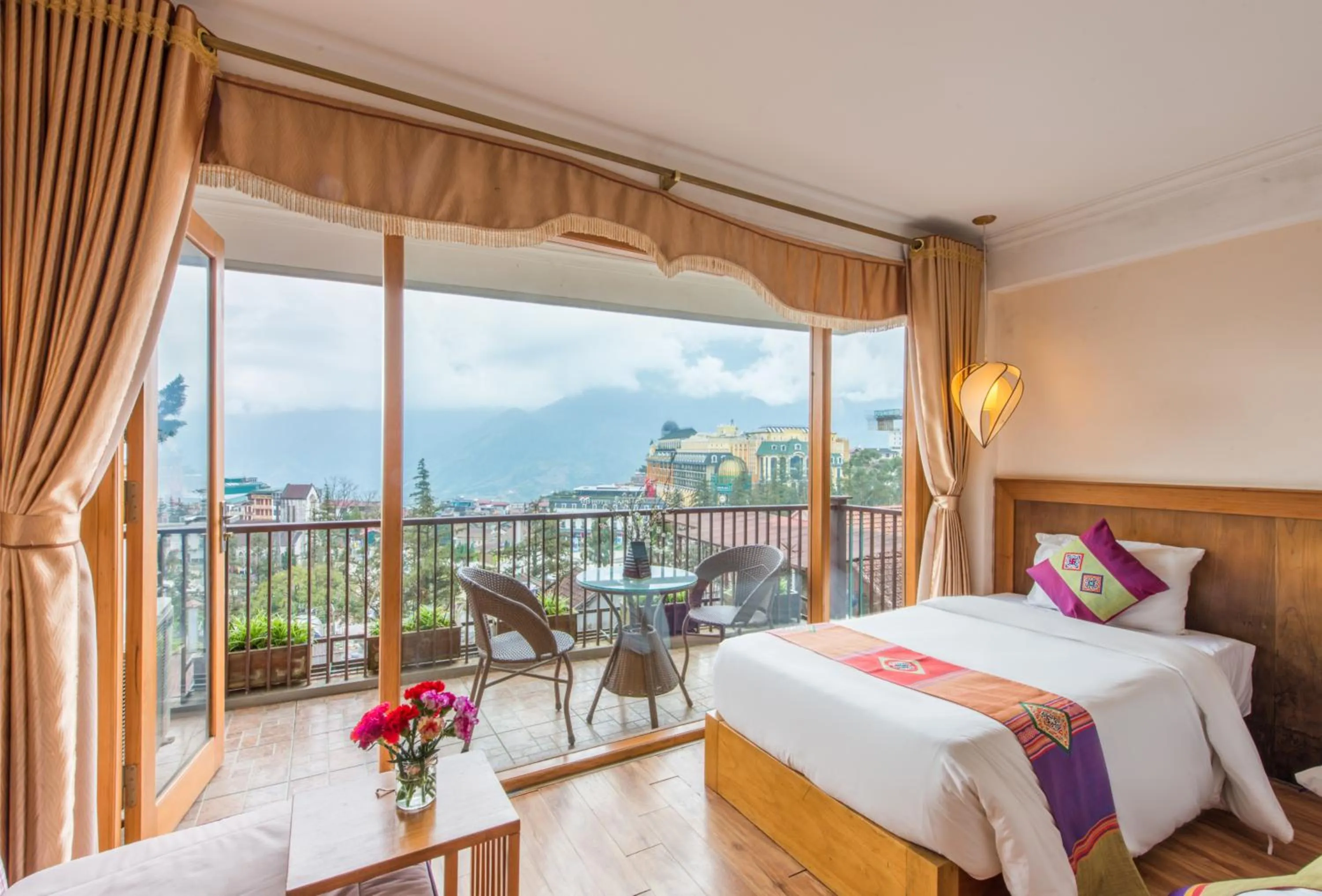 Balcony/Terrace, Bed in Sapa Panorama Hotel