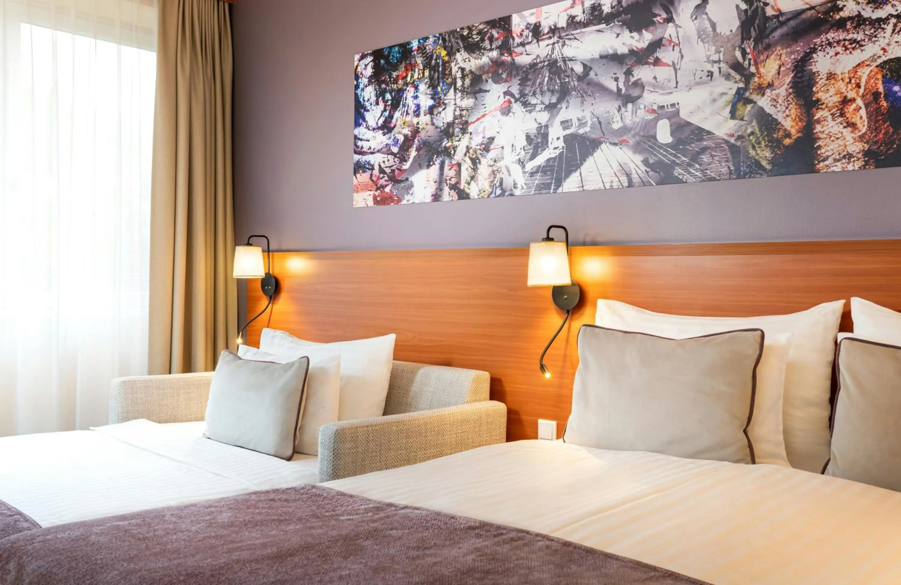 Bedroom, Bed in Leonardo Hotel Salzburg City Center