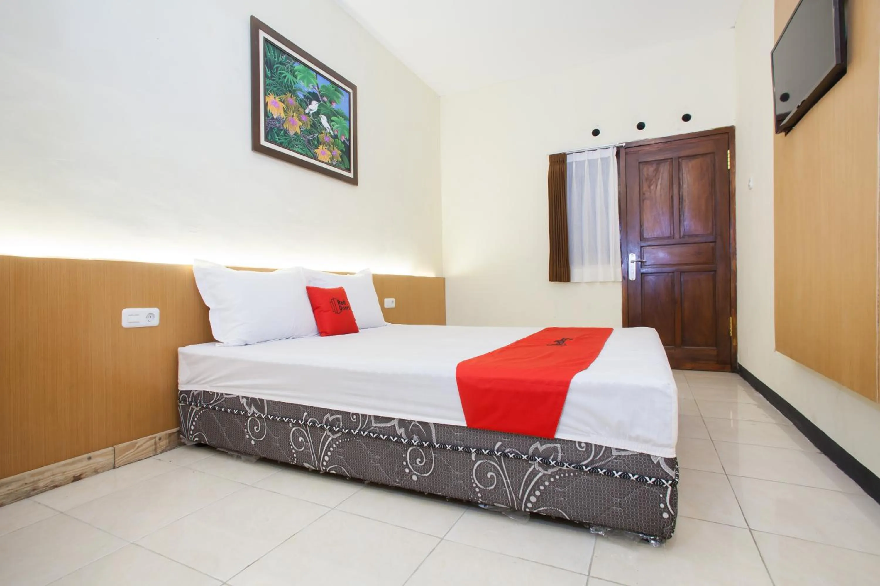 Bed in RedDoorz At Pandan Inn Batu