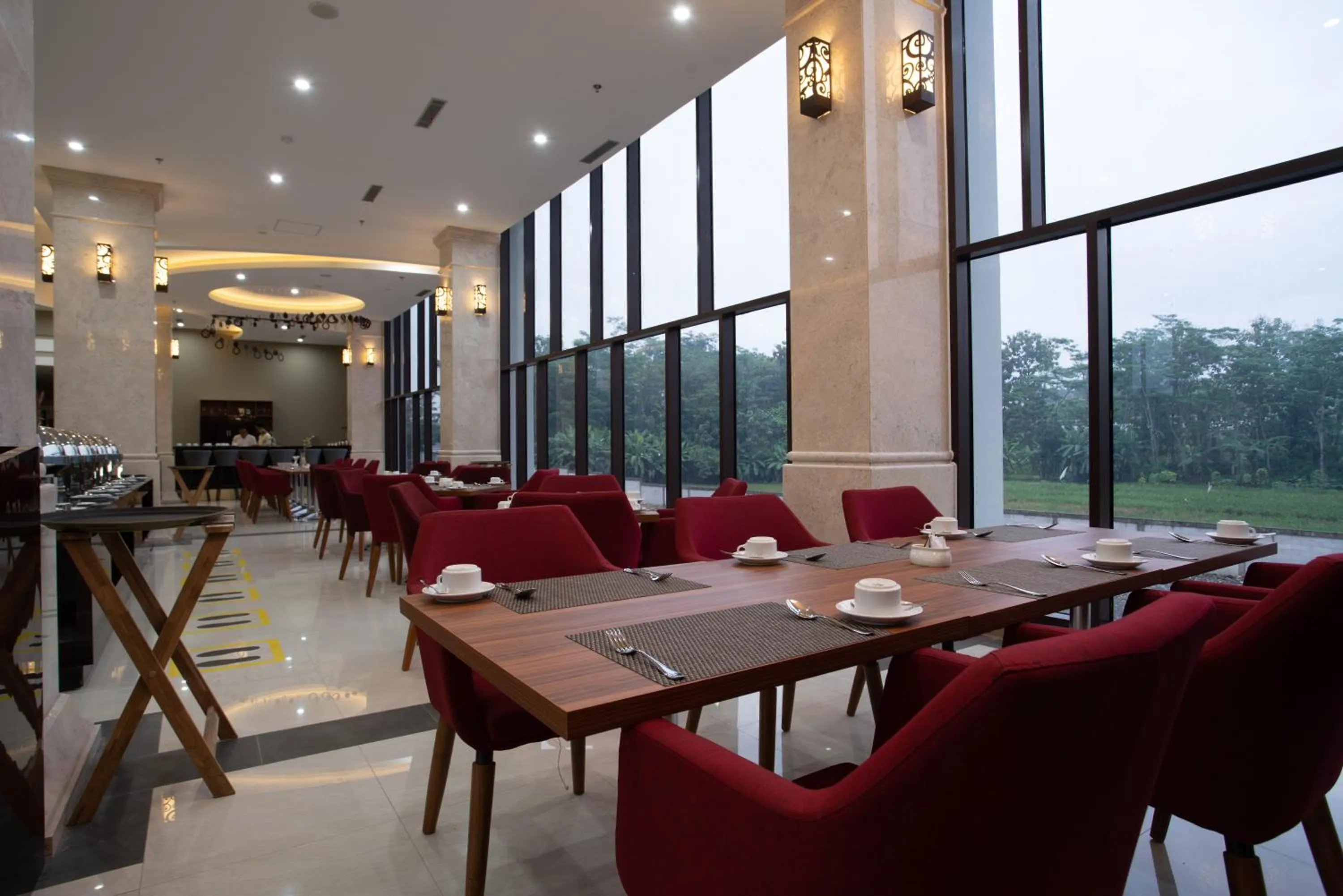 Restaurant/places to eat in Braling Grand Hotel Purbalingga, Azana Hotels Collection