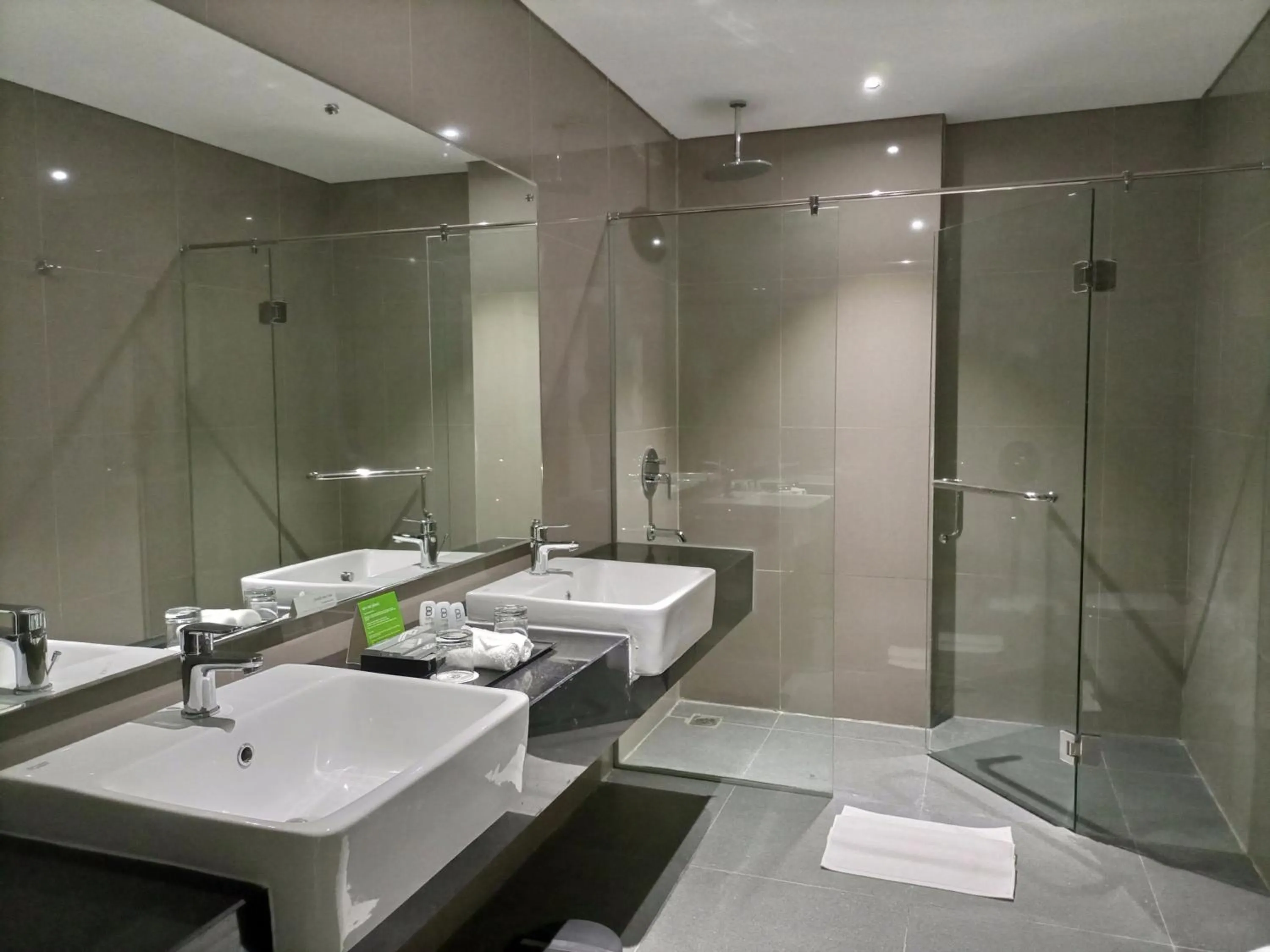 Bathroom in Braling Grand Hotel Purbalingga, Azana Hotels Collection