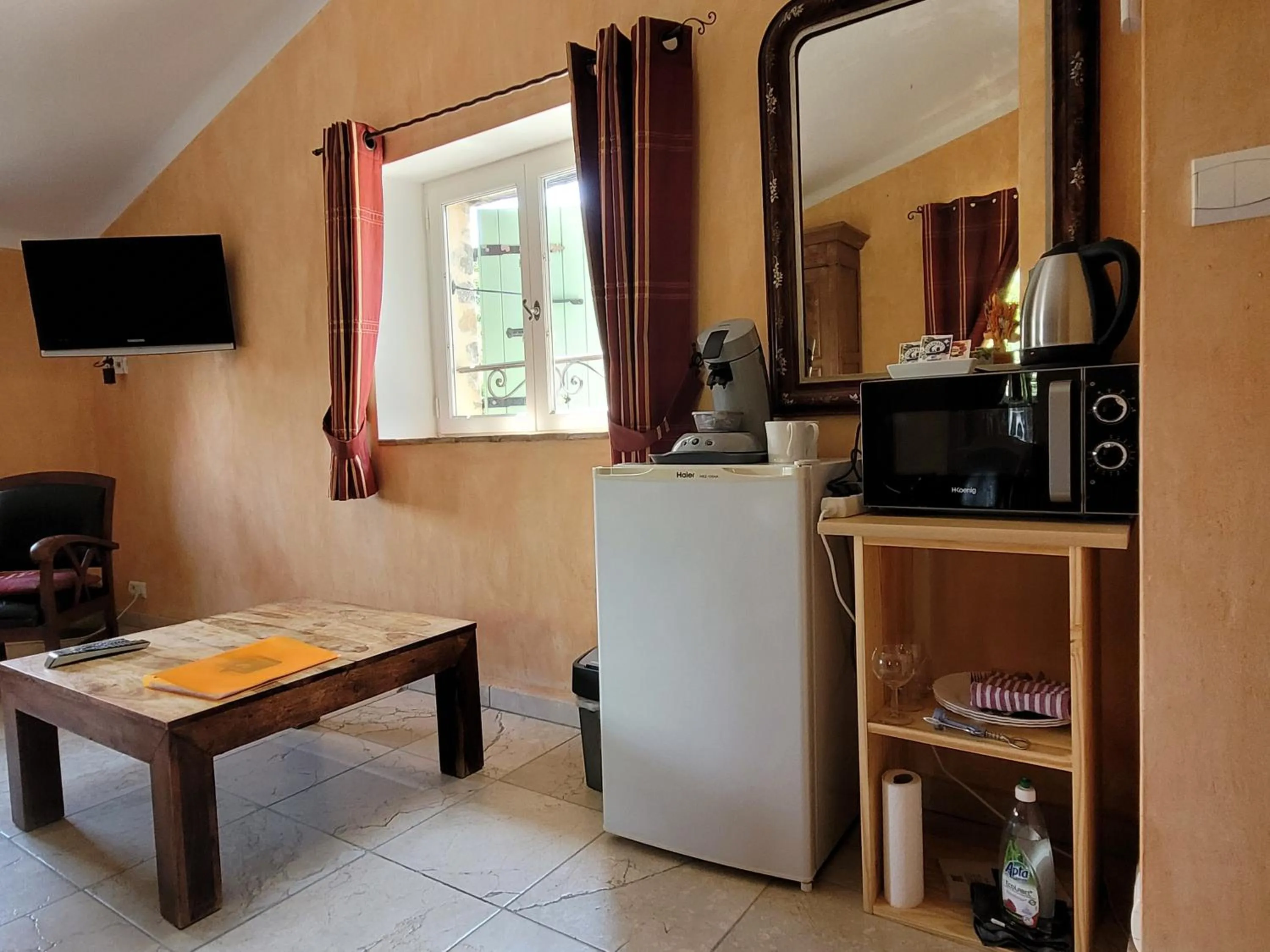 TV and multimedia in L'Escale Provençale