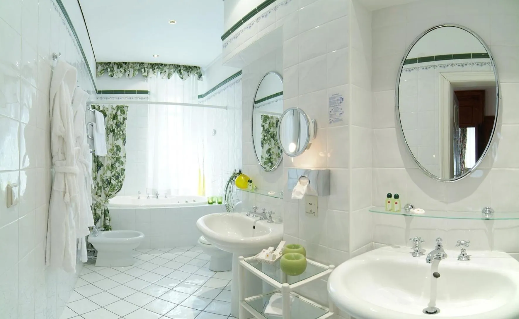 Bathroom in Villa Solitude