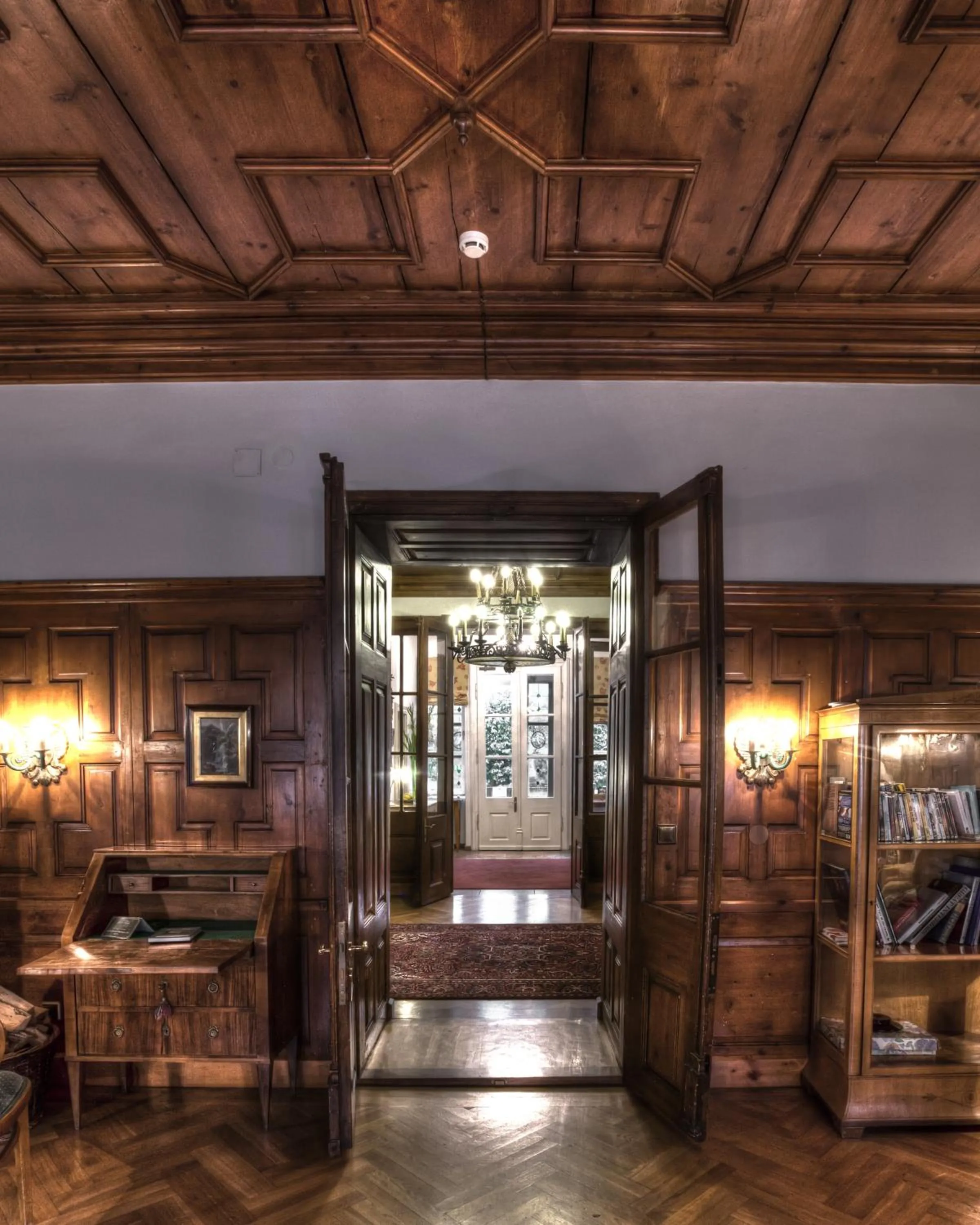 Communal lounge/ TV room in Villa Solitude