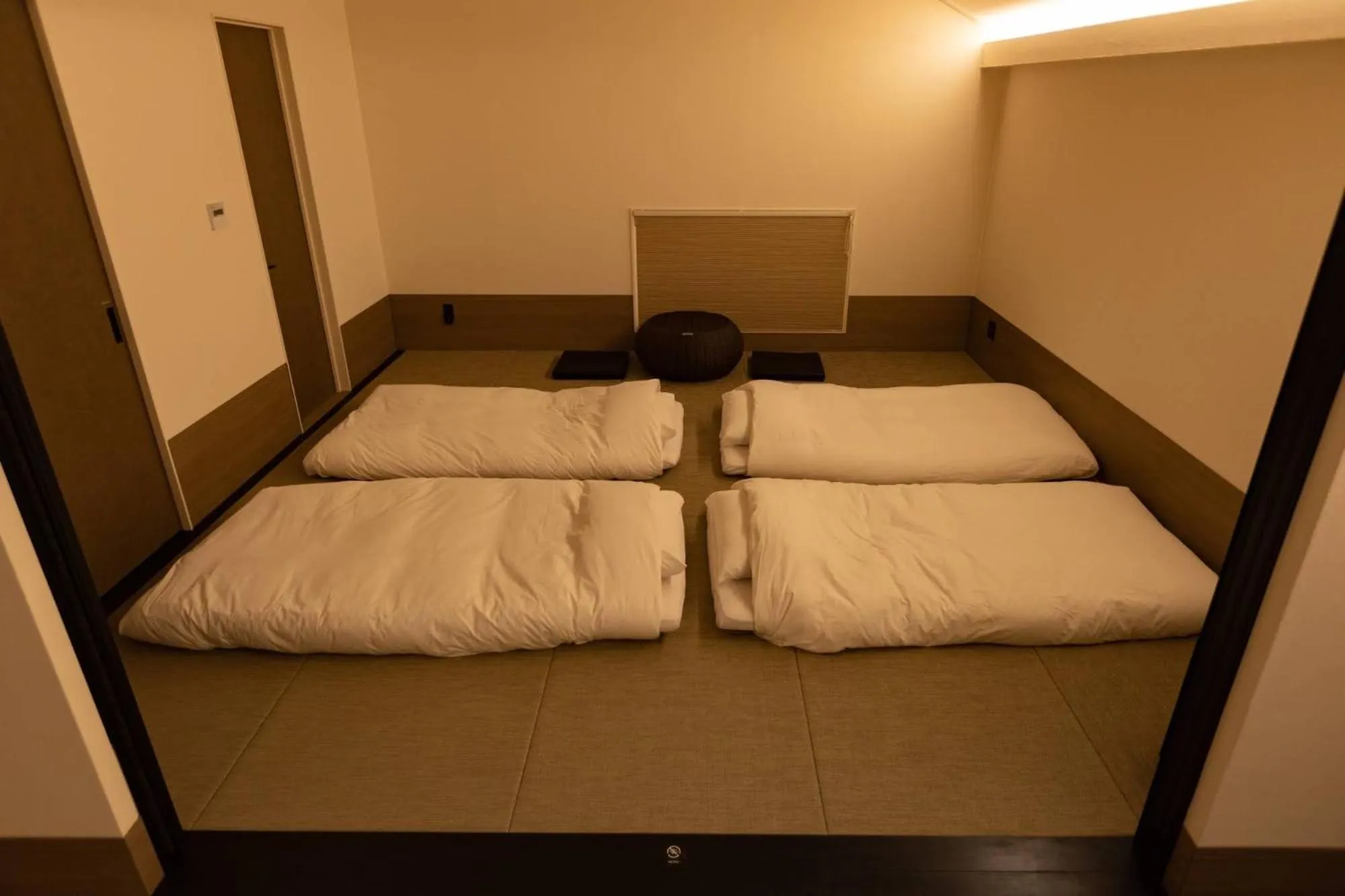 Bedroom, Bed in Asama Kuzanbo