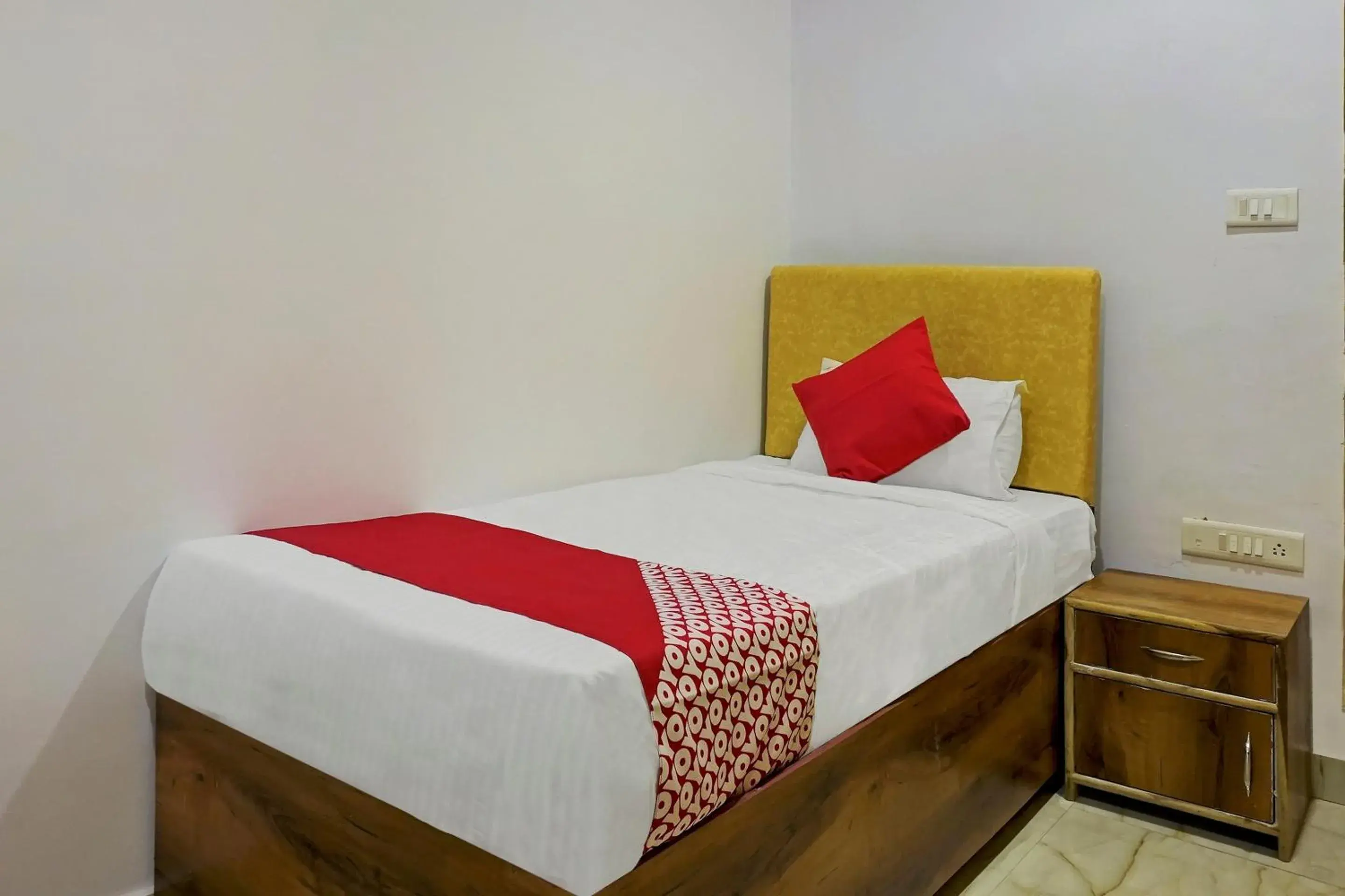 Standard Double Room - single occupancy in Collection O Gauri Shree Hotel Standard Double Room - single occupancy in Collection O Gauri Shree Hotel