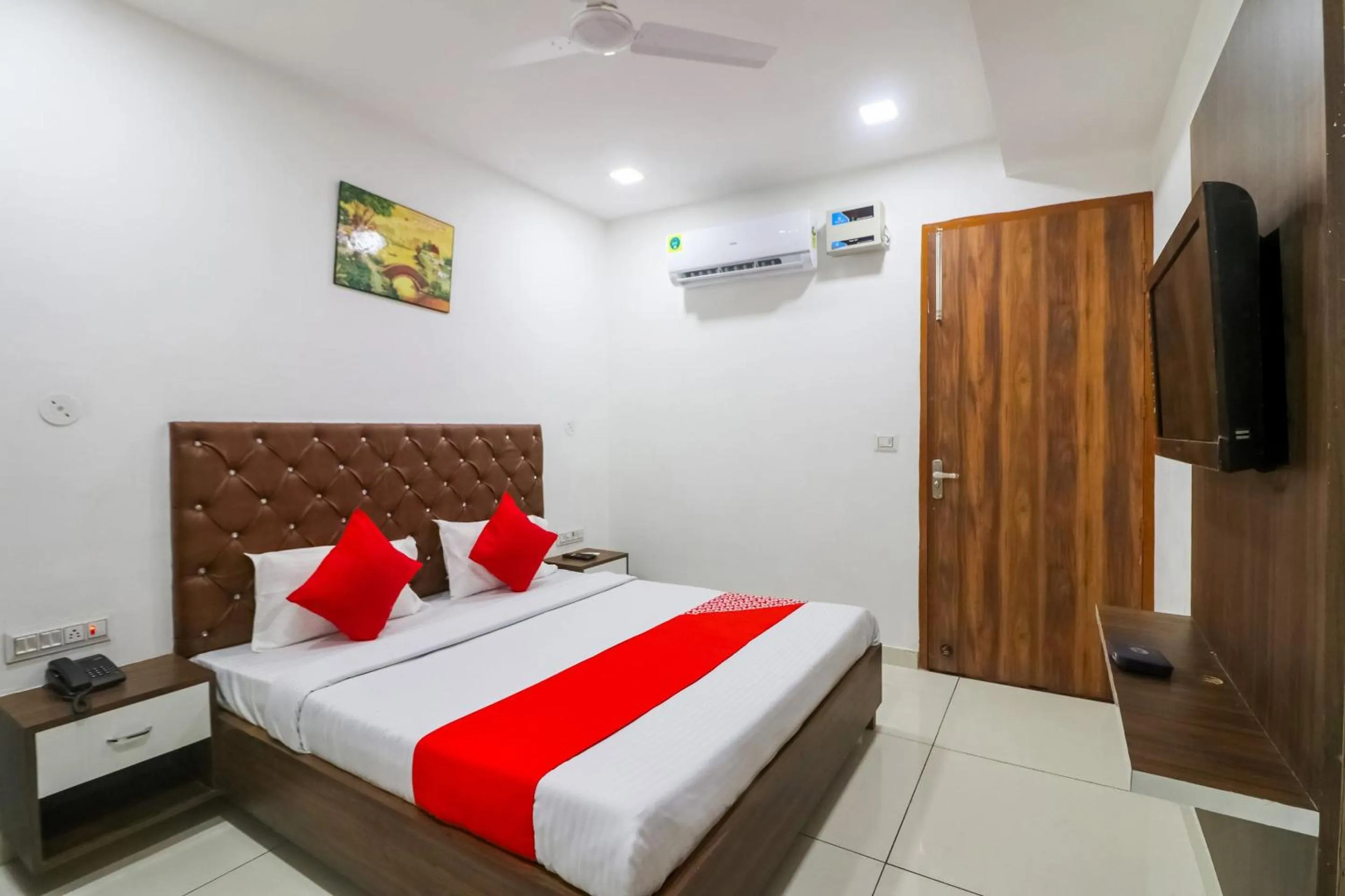 Bedroom in Hotel O SkyCity