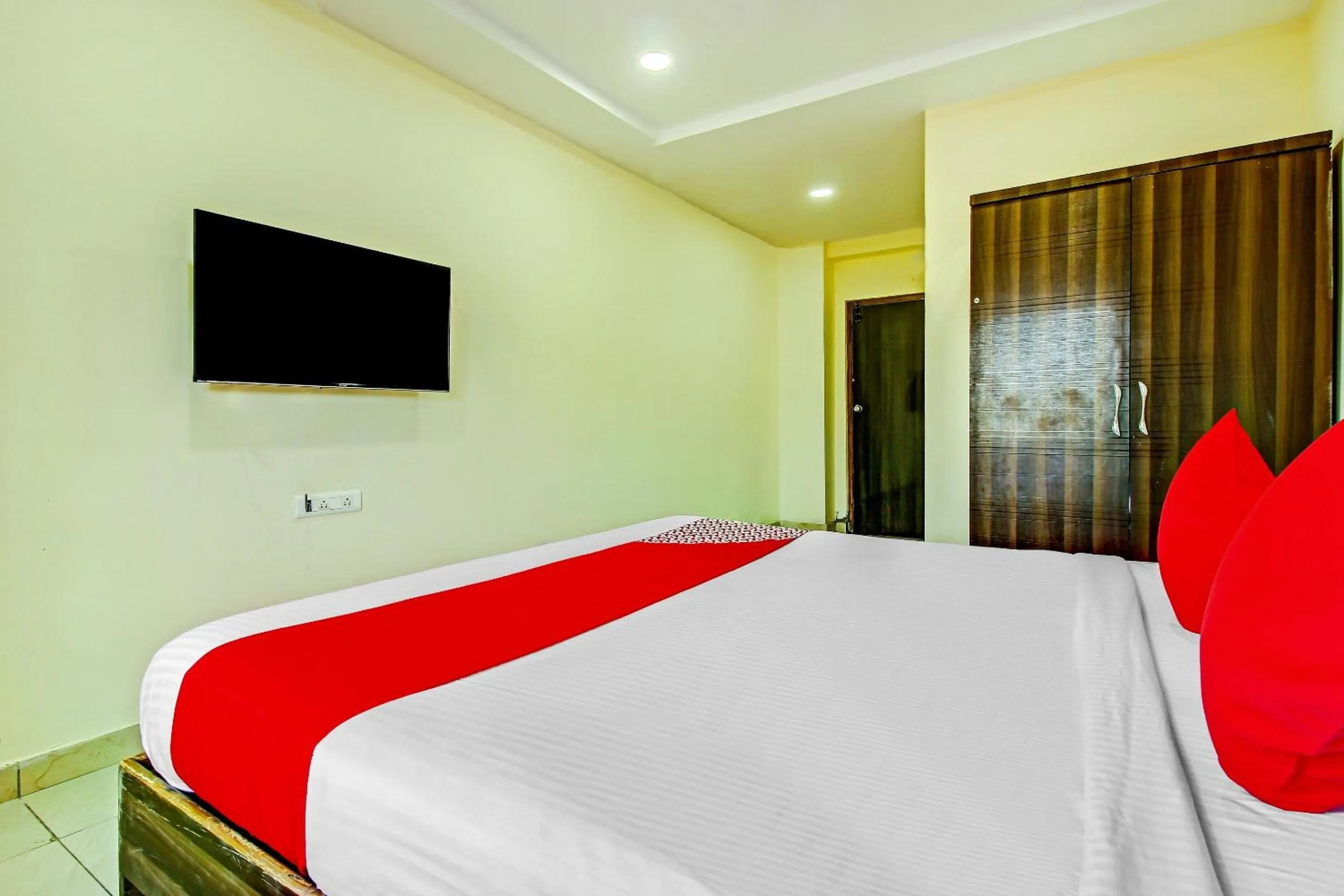 Bedroom, Bed in Hotel O Adhin Residency