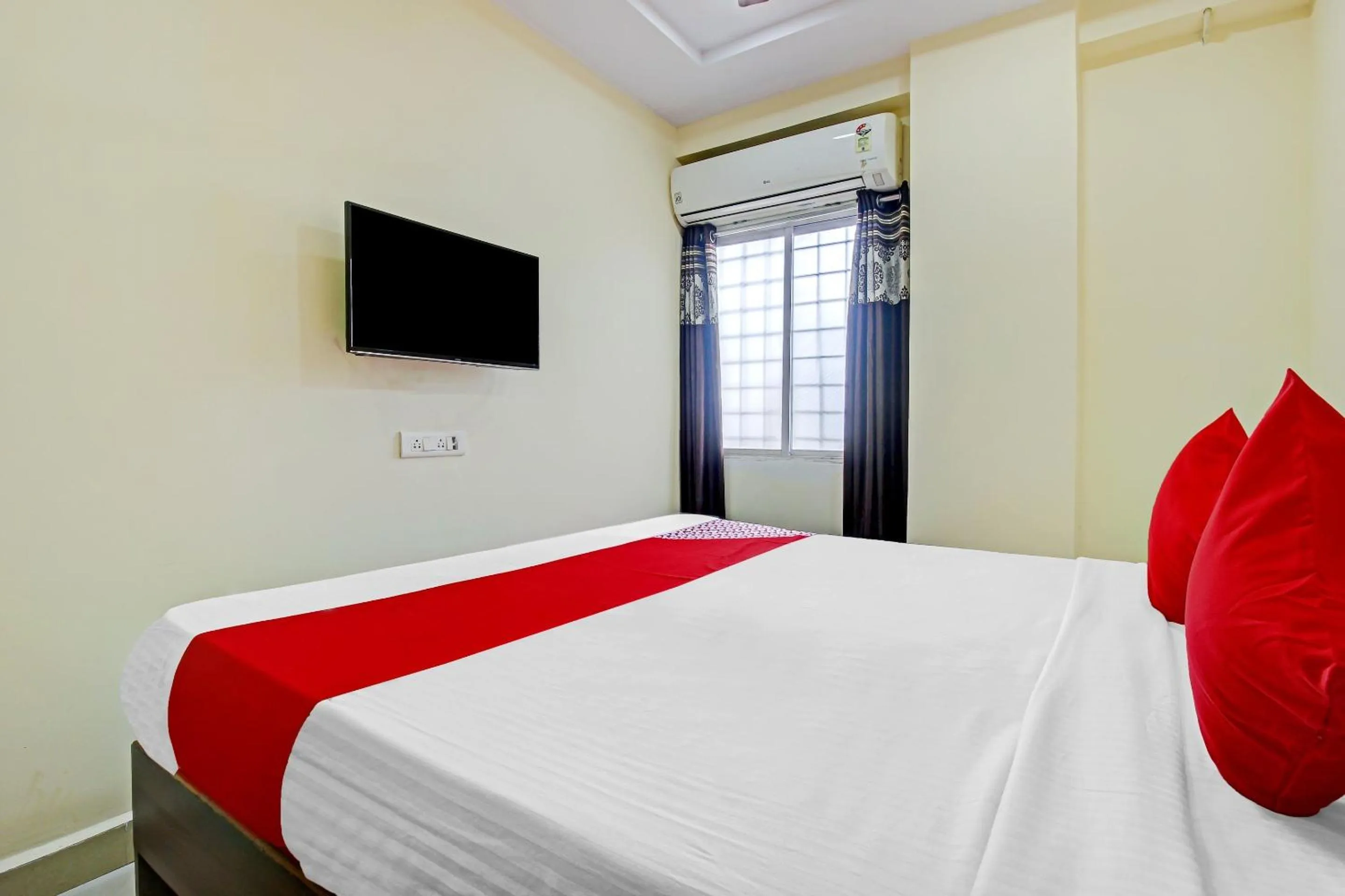 Bedroom, Bed in Hotel O Adhin Residency
