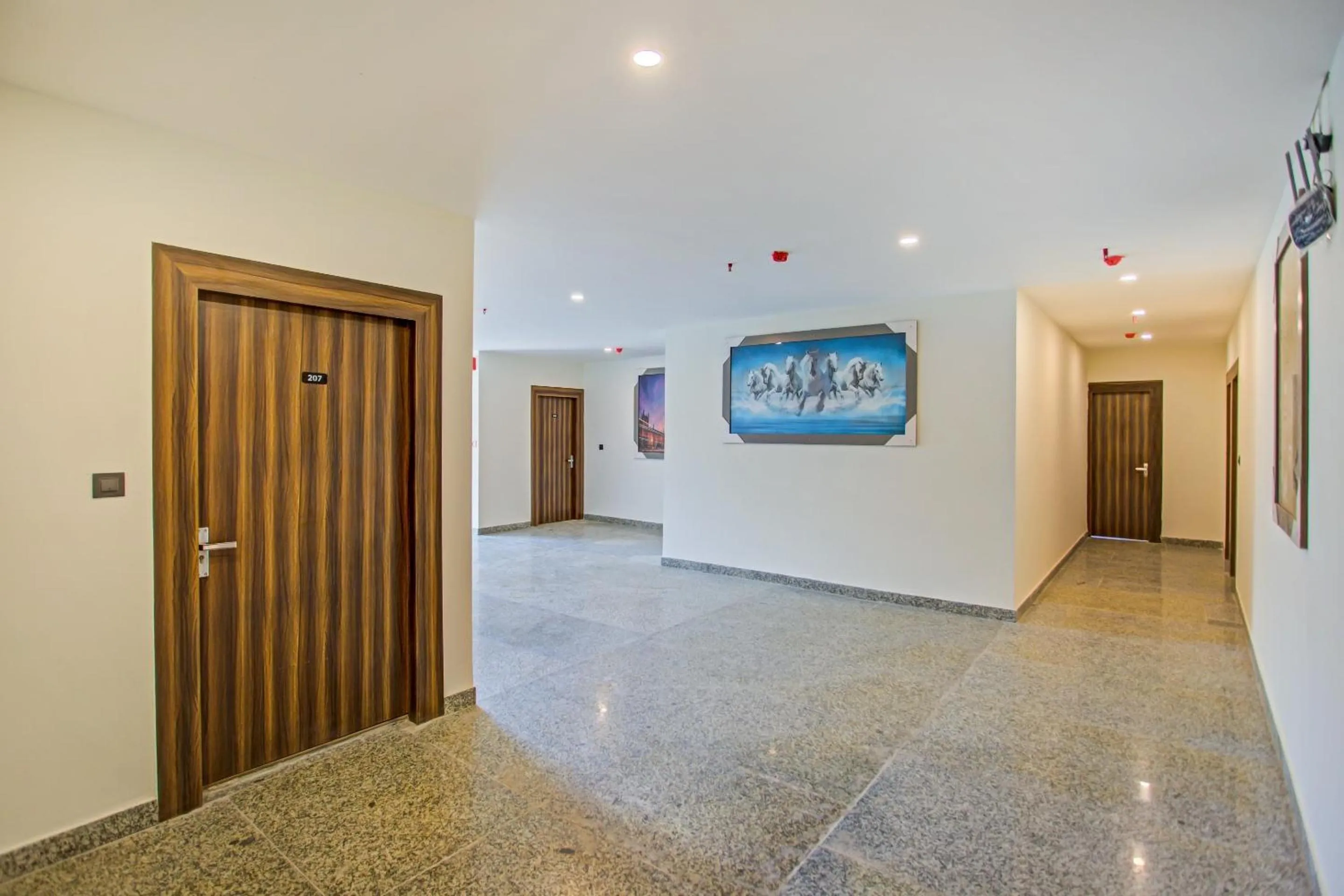 Lobby or reception in Townhouse The Madhav Sector 58 Noida Near ISKCON Temple Noida