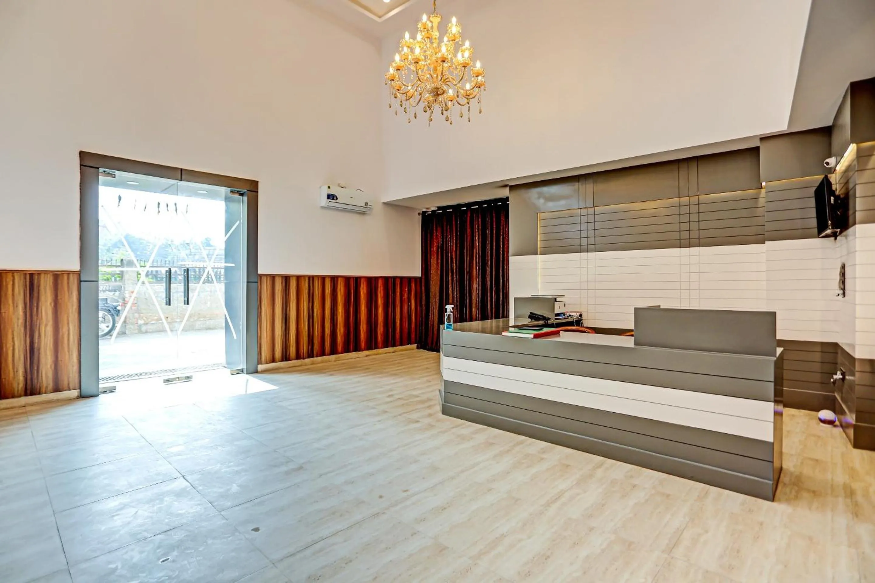 Townhouse The Madhav Sector 58 Noida Near ISKCON Temple Noida