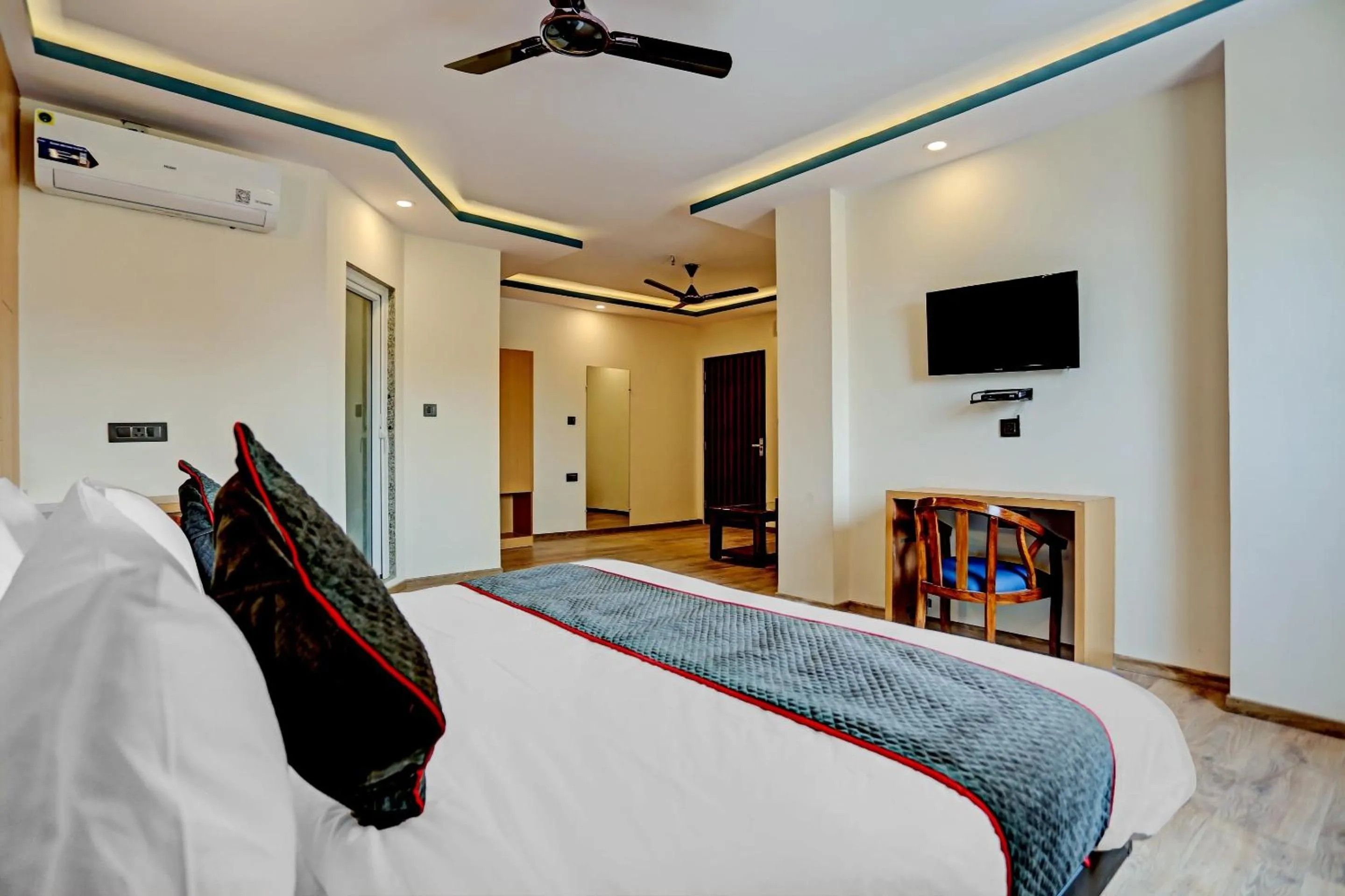Bedroom, Bed in Townhouse The Madhav Sector 58 Noida Near ISKCON Temple Noida
